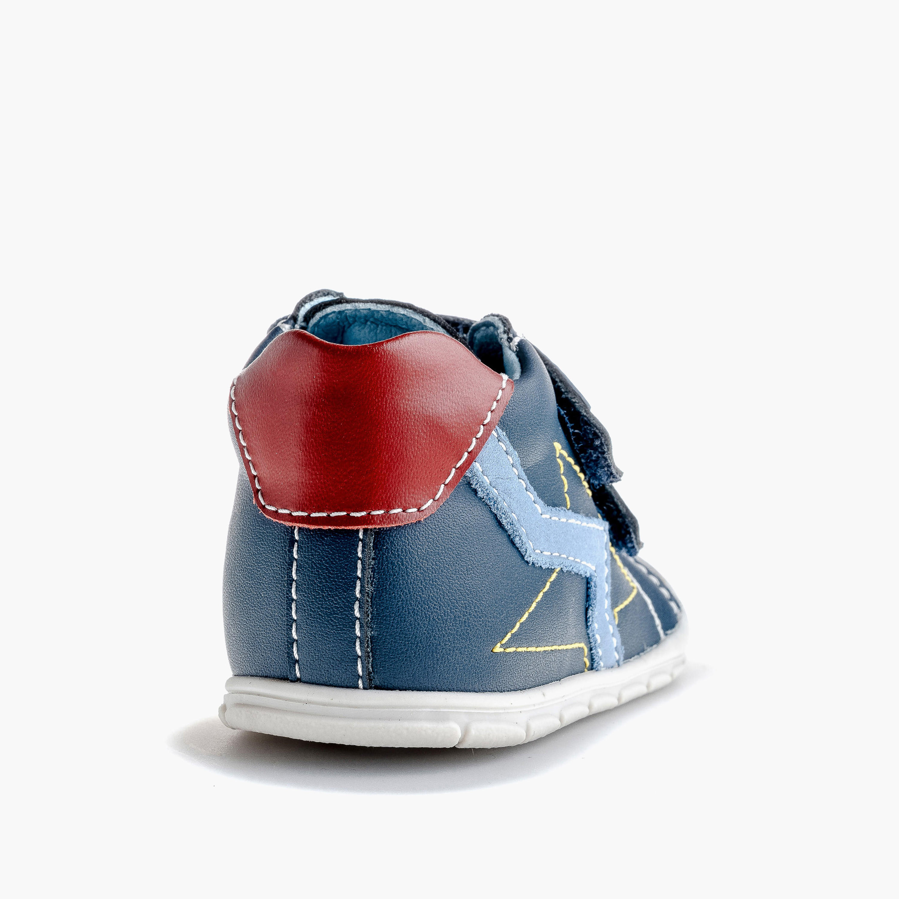 حذاء سنيكرز برقبة مرتفعة وشريط إغلاق لاصق للأولاد من بابلوسكي - 059620-baby-boys-shoes-closedshoes-image-3