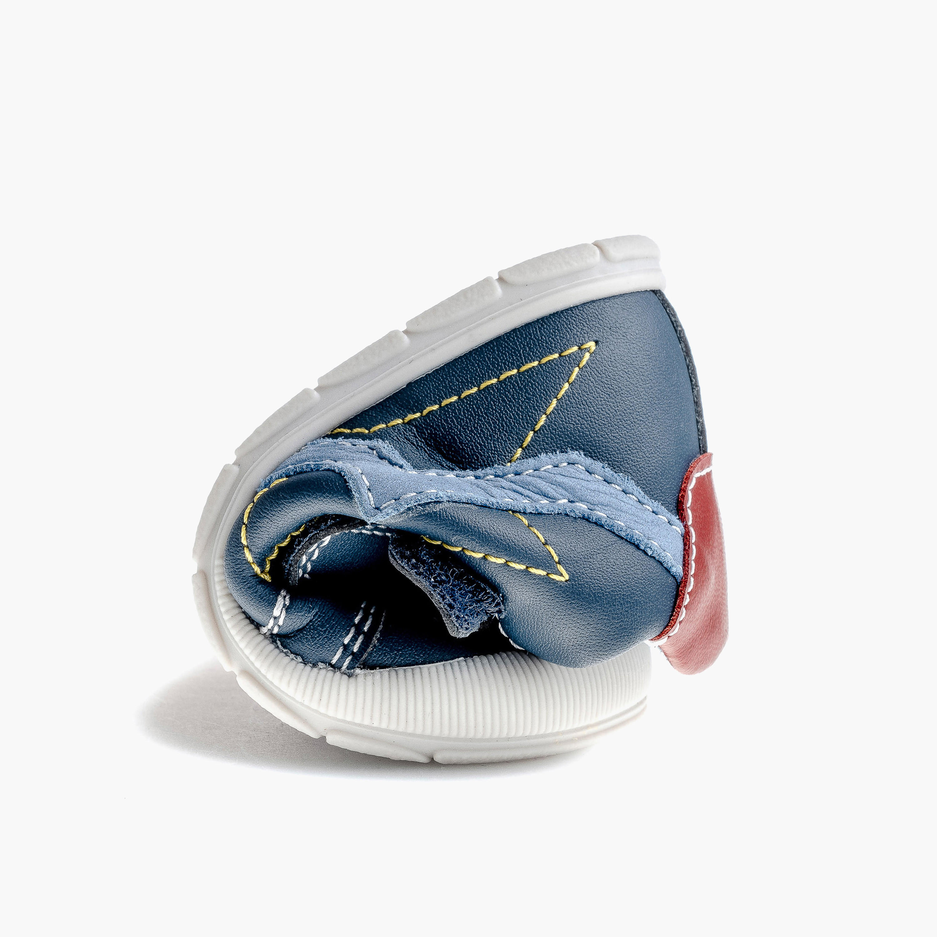 حذاء سنيكرز برقبة مرتفعة وشريط إغلاق لاصق للأولاد من بابلوسكي - 059620-baby-boys-shoes-closedshoes-image-6