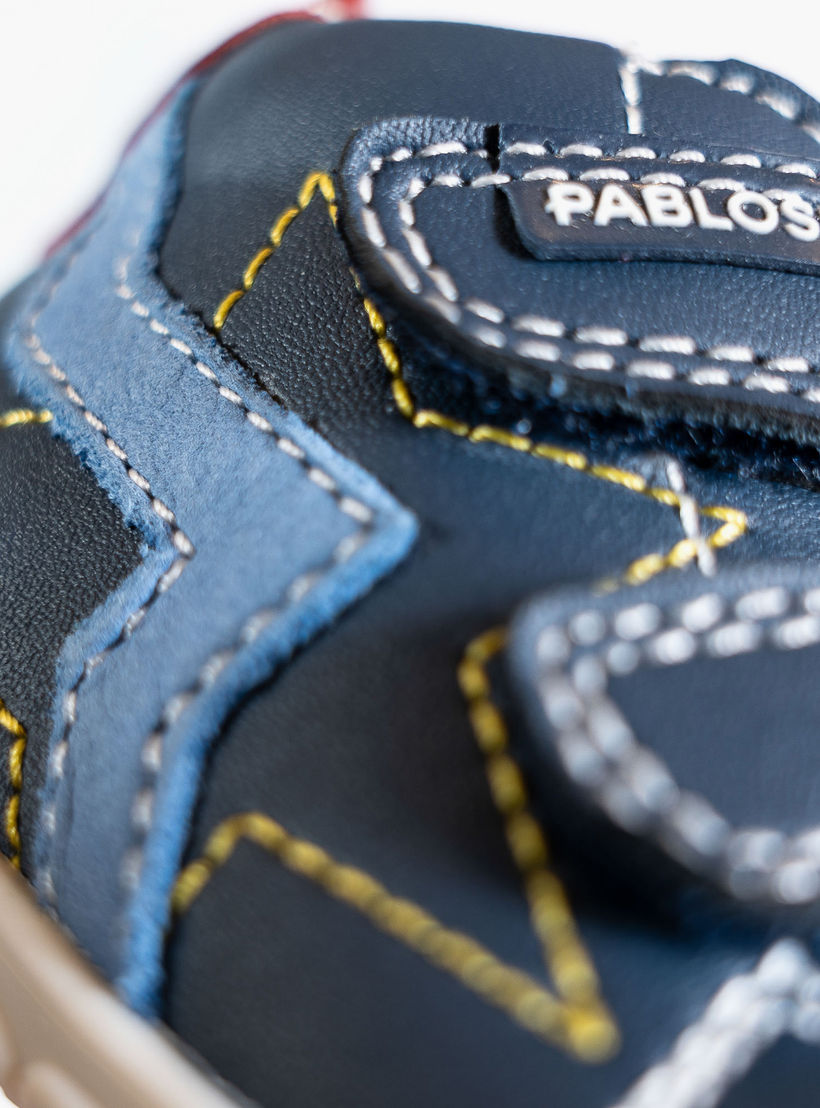 حذاء سنيكرز برقبة مرتفعة وشريط إغلاق لاصق للأولاد من بابلوسكي - 059620-baby-boys-shoes-closedshoes-image-7