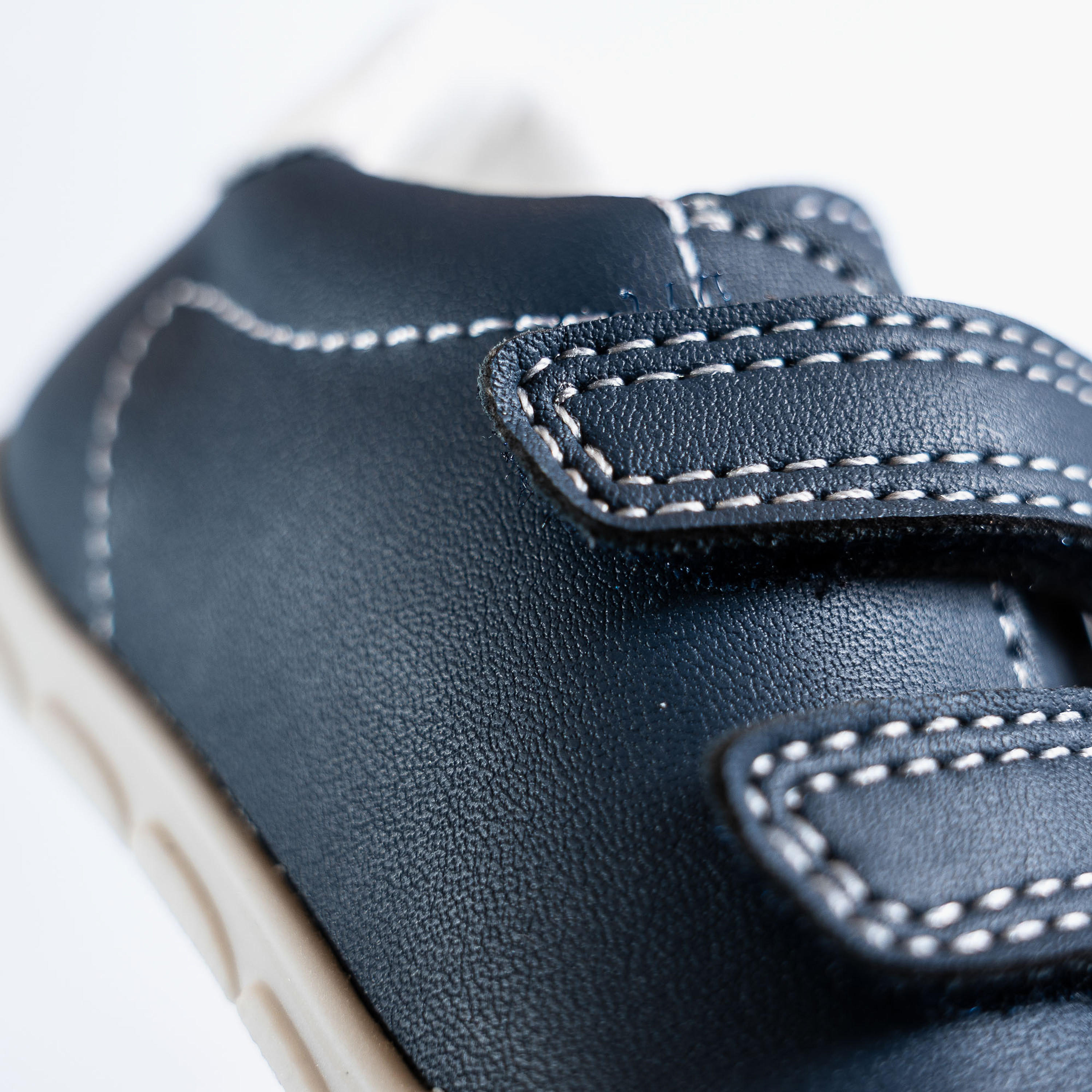 حذاء سنيكرز بشريط إغلاق لاصق للأولاد من بابلوسكي - 060120-baby-boys-shoes-closedshoes-image-7
