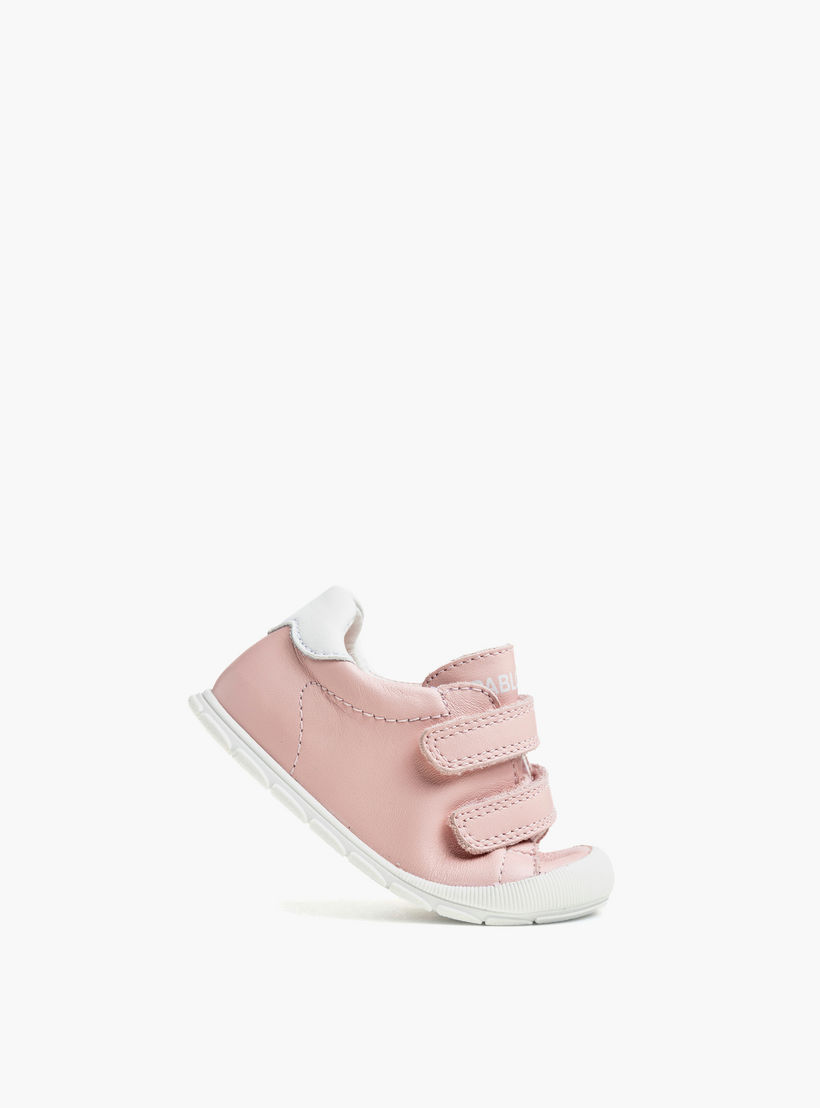 أبوات بشريط إغلاق لاصق وتفاصيل حياكة من بابلوسكي-baby-girls-shoes-closedshoes-image-4