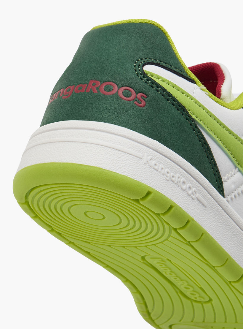 حذاء سنيكرز بشريط إغلاق لاصق وشعار للبنات من كانجاروز-girls-shoes-sneakers-image-5