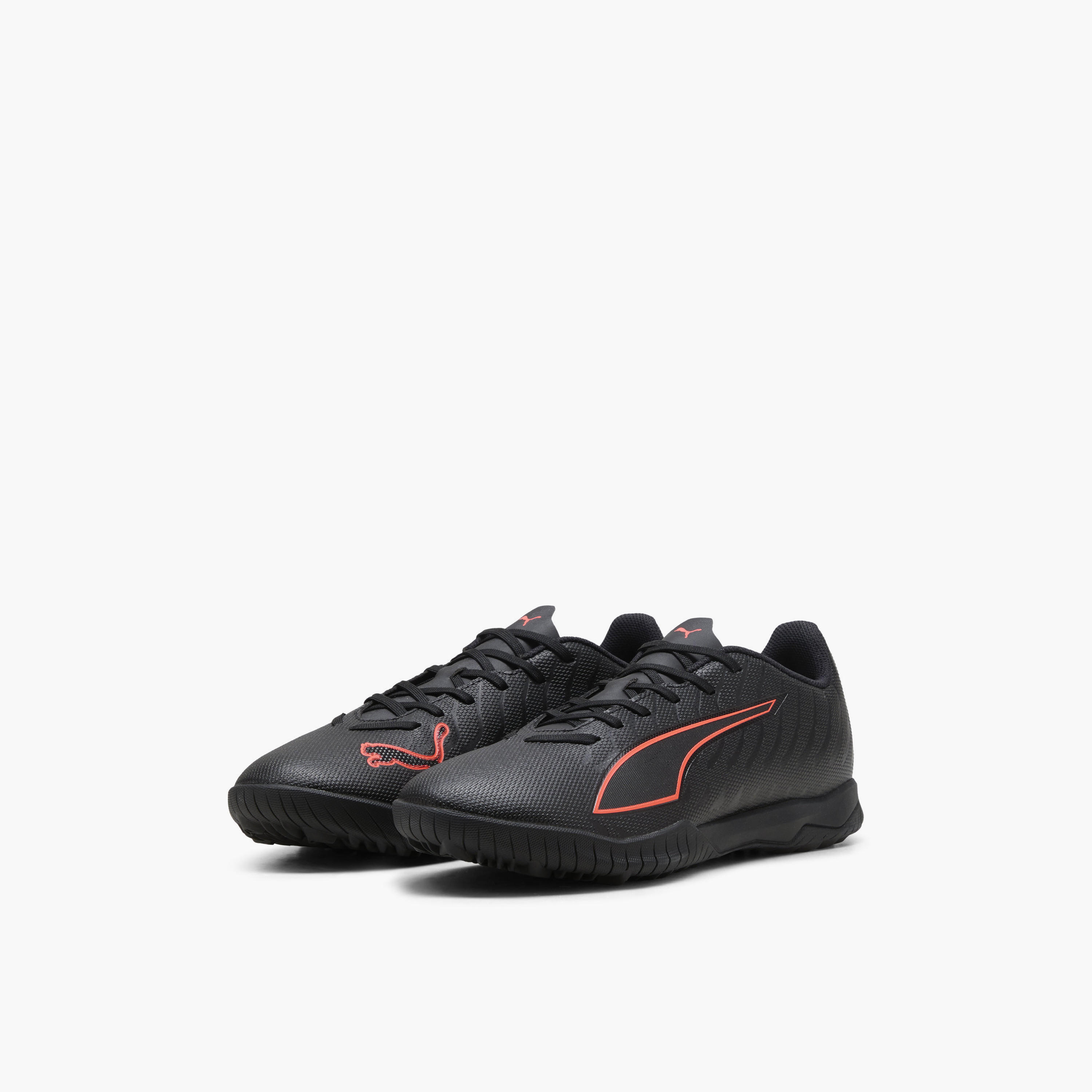 حذاء كرة قدم برباط ألترا 6 بلاي تي تي للرجال من بوما-sports-men-shoes-image-1