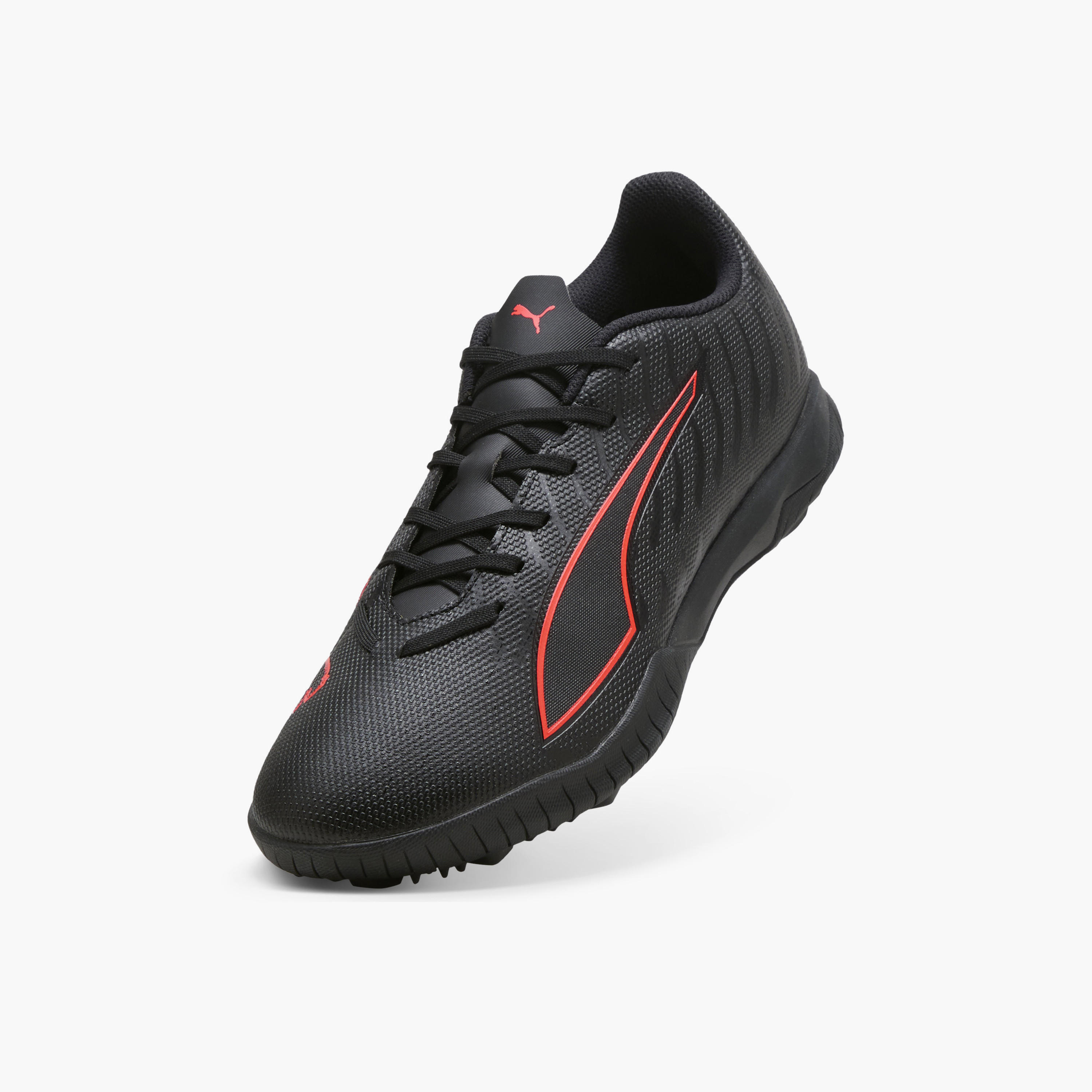 حذاء كرة قدم برباط ألترا 6 بلاي تي تي للرجال من بوما-sports-men-shoes-image-5