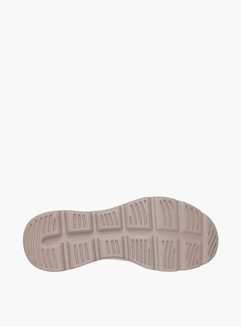 حذاء رياضي برباط إغلاق للنساء من سكيتشرز-sports-women-shoes-image-5