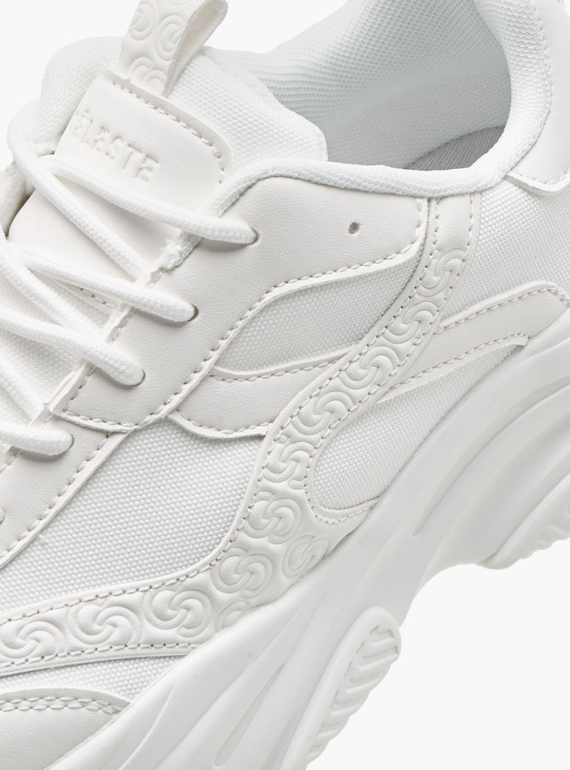 حذاء سنيكرز برباط إغلاق ونقوش الشعار للنساء من سيليست-women-shoes-sneakers-image-4