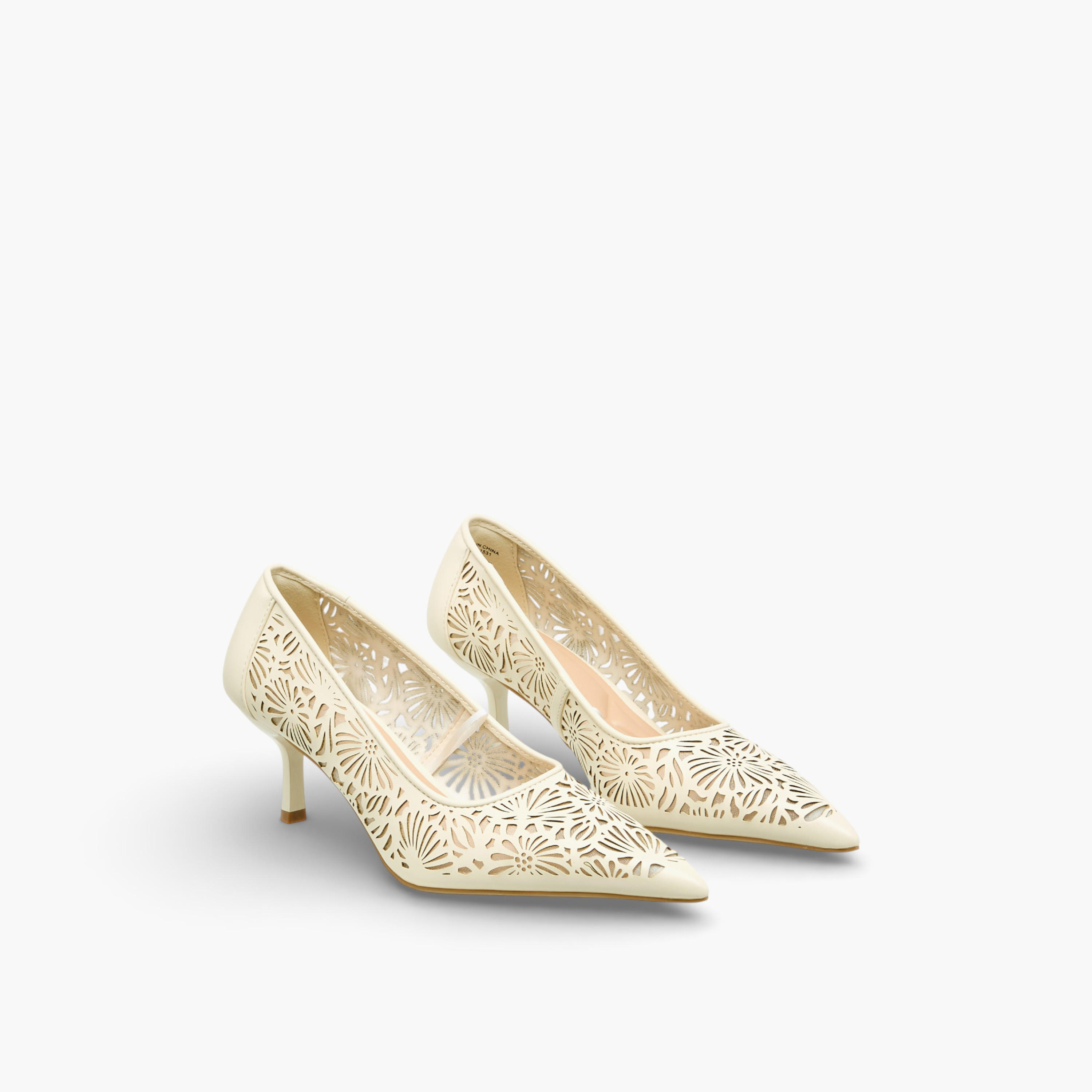 حذاء بومب بتفاصيل مفرغة للنساء من سيليست-women-shoes-sandals-heeled-image-1