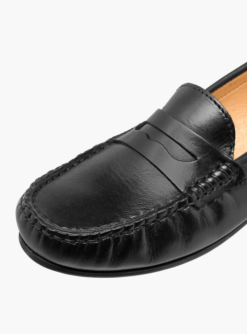Pablosky Boys Cutout Detail Moccasins-boys-shoes-loafers-image-4