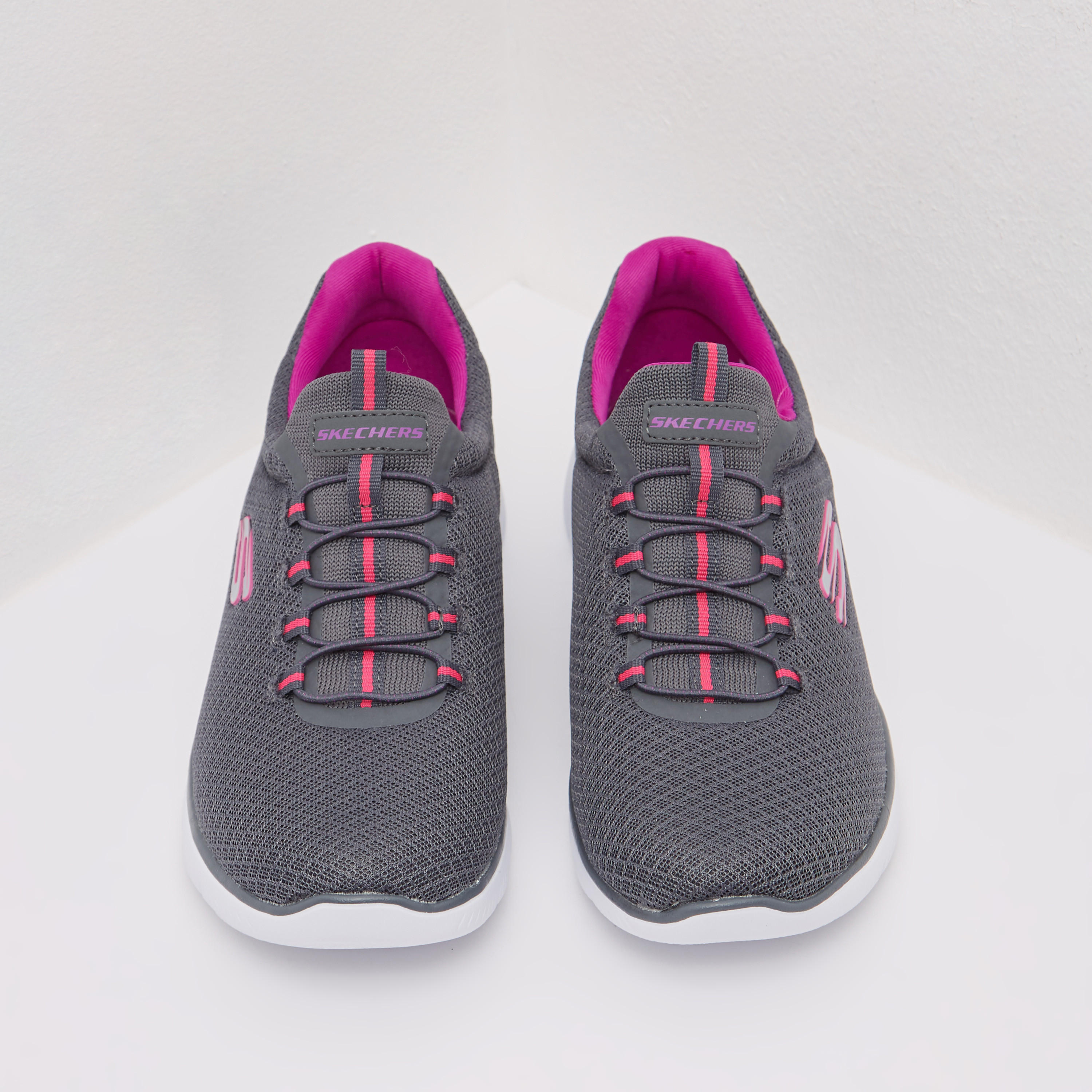 حذاء مشي بارز الملمس للنساء من سكتشرز-women-shoes-sneakers-image-3