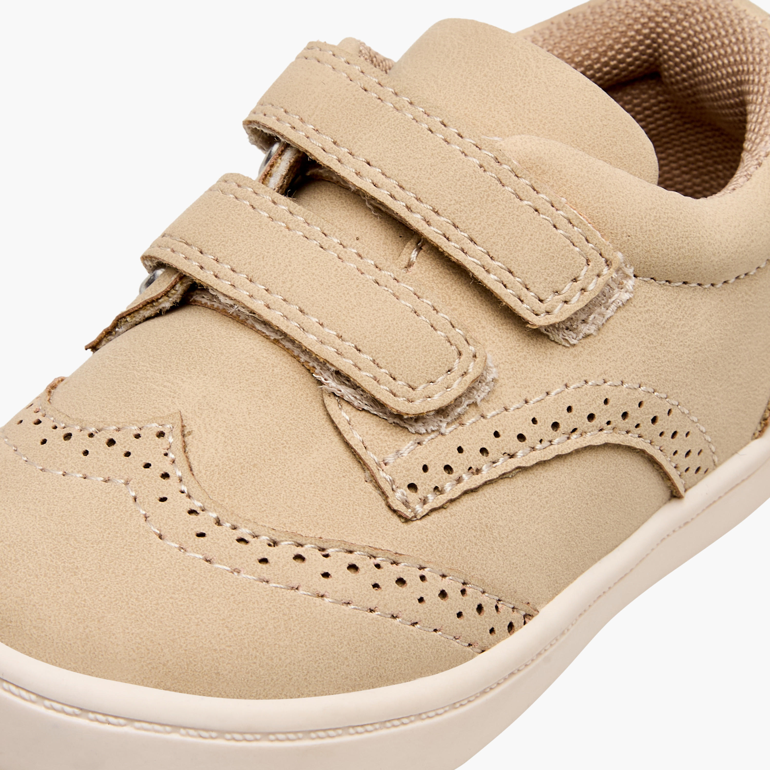 حذاء سنيكرز بشريط إغلاق لاصق للأولاد من بيرفيت-boys-shoes-sneakers-image-4