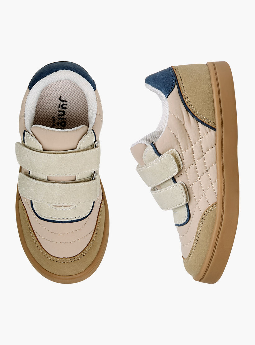 حذاء سنيكرز بشريط إغلاق لاصق للأولاد من جونيورز-boys-shoes-sneakers-image-1