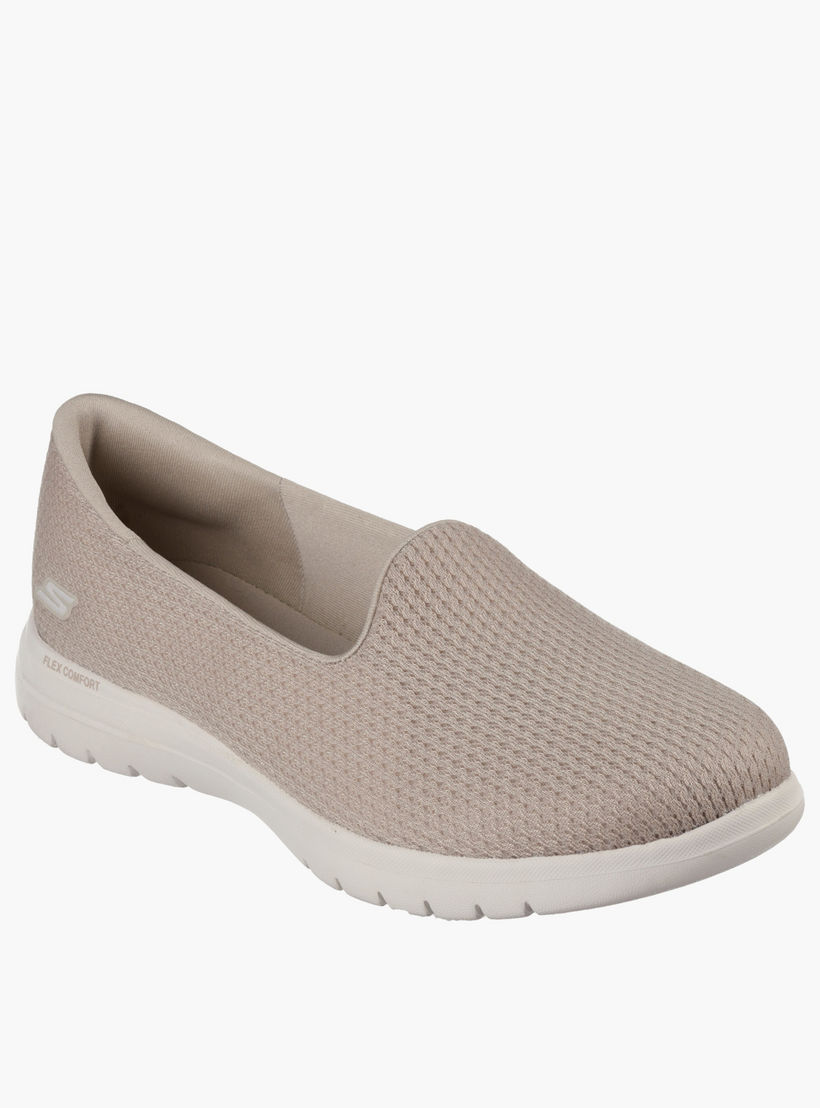 حذاء رياضي للنساء أون ذا جو فليكس سهل الارتداء من سكيتشرز-women-shoes-sneakers-image-4