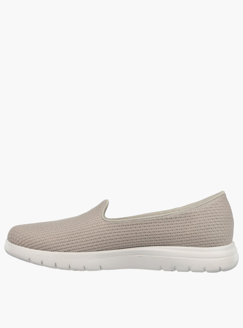 حذاء رياضي للنساء أون ذا جو فليكس سهل الارتداء من سكيتشرز-women-shoes-sneakers-image-5
