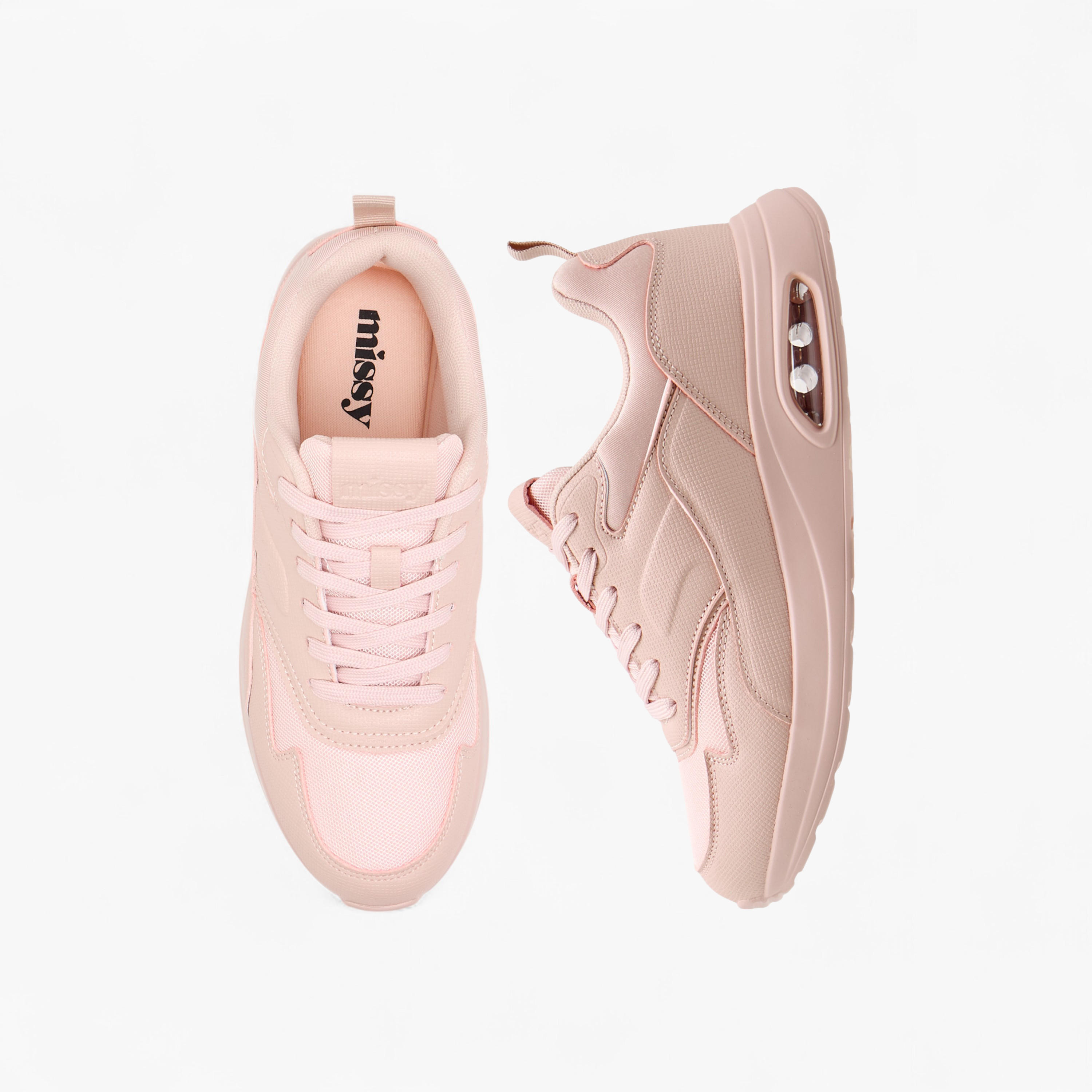 حذاء سنيكرز بألواح ورباط إغلاق من ميسى-women-shoes-sneakers-image-1