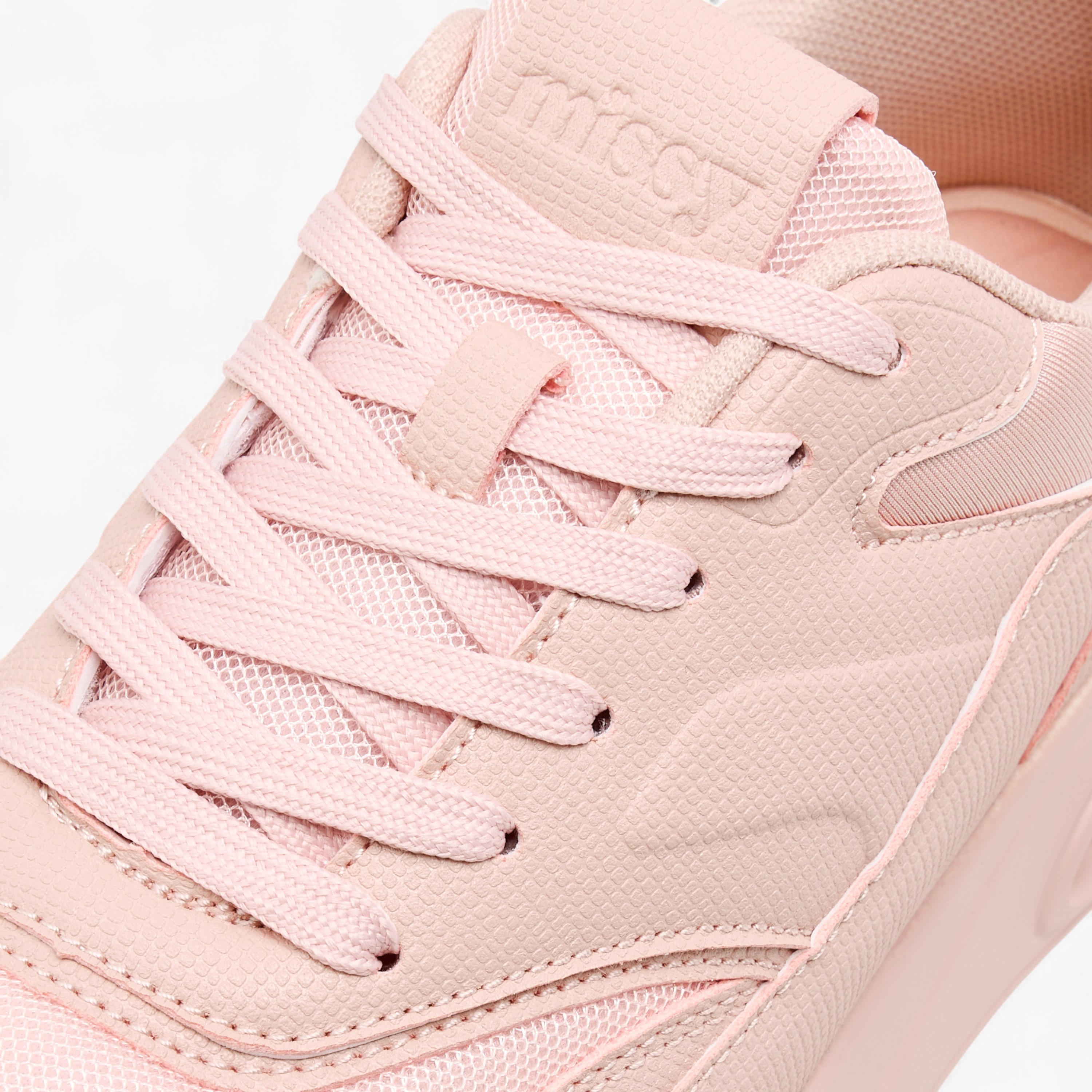 حذاء سنيكرز بألواح ورباط إغلاق من ميسى-women-shoes-sneakers-image-4