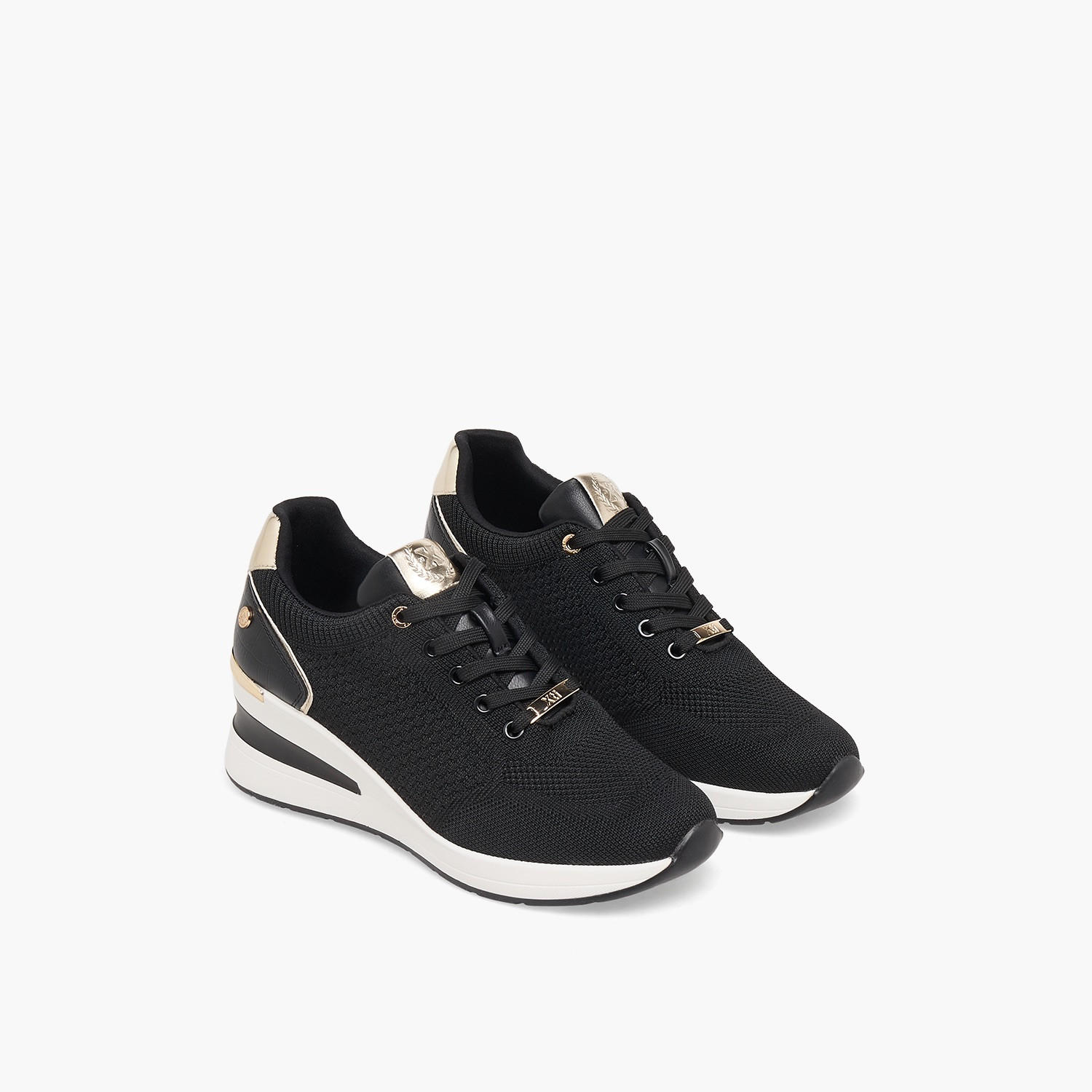 حذاء سنيكرز نسائي برقبة كاحل بكعب إسفين بارز الملمس من إكس تي آي-women-shoes-sneakers-image-1