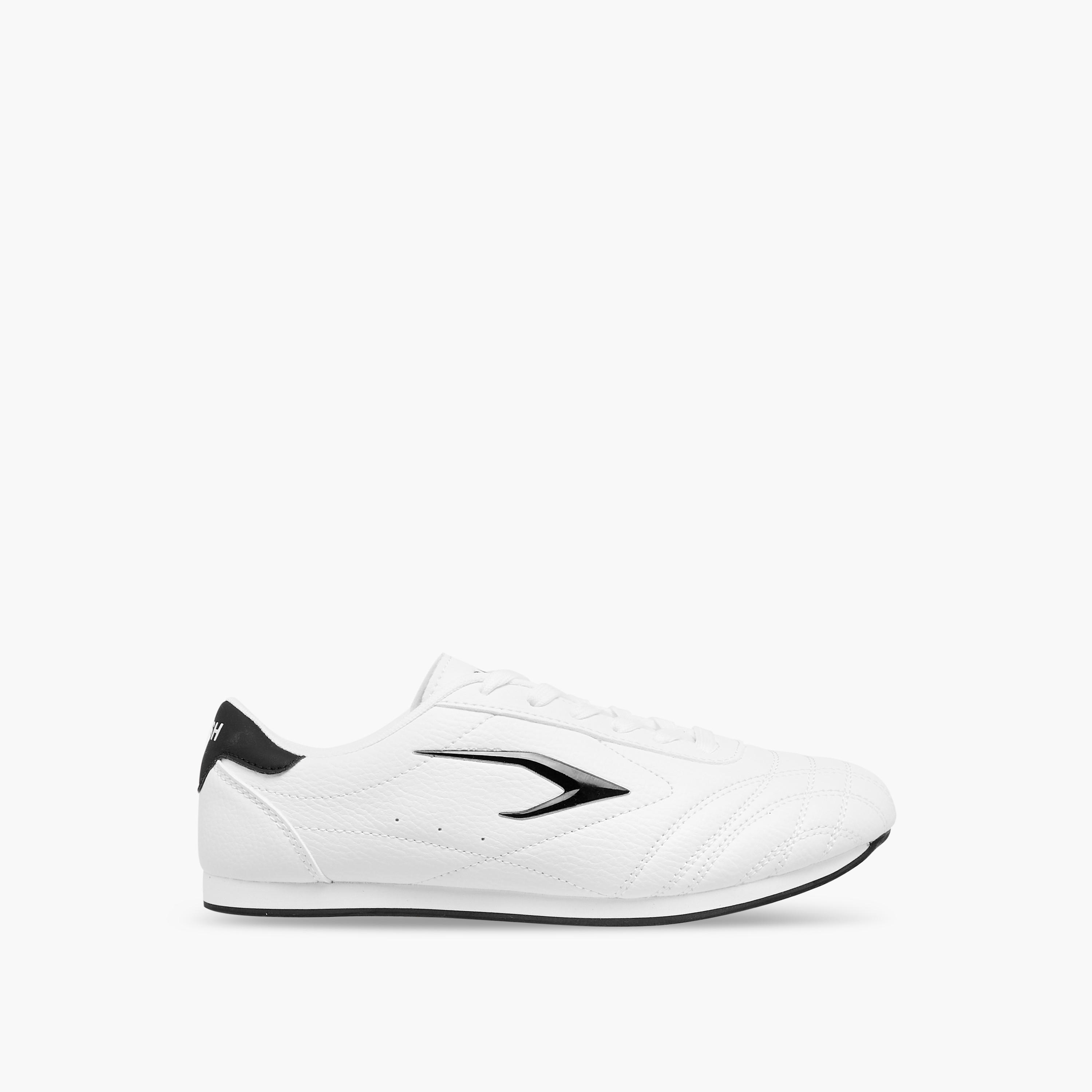 حذاء سنيكرز برباط إغلاق وتفاصيل مغرزة من داش-women-shoes-sneakers-image-4
