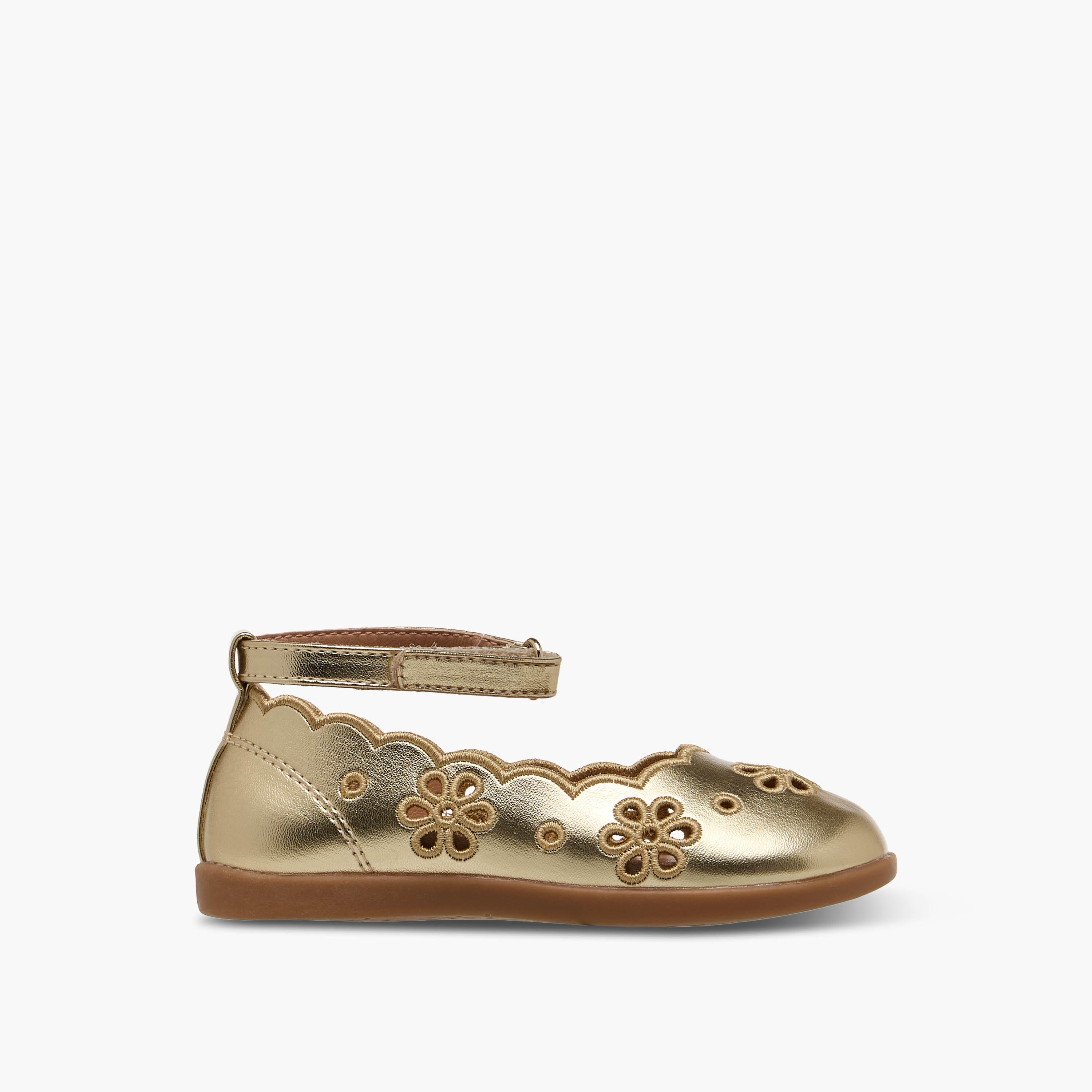 حذاء ماري جين بتفاصيل زهرية مفرغة للبنات من بيرفيت-girls-shoes-maryjanes-image-3