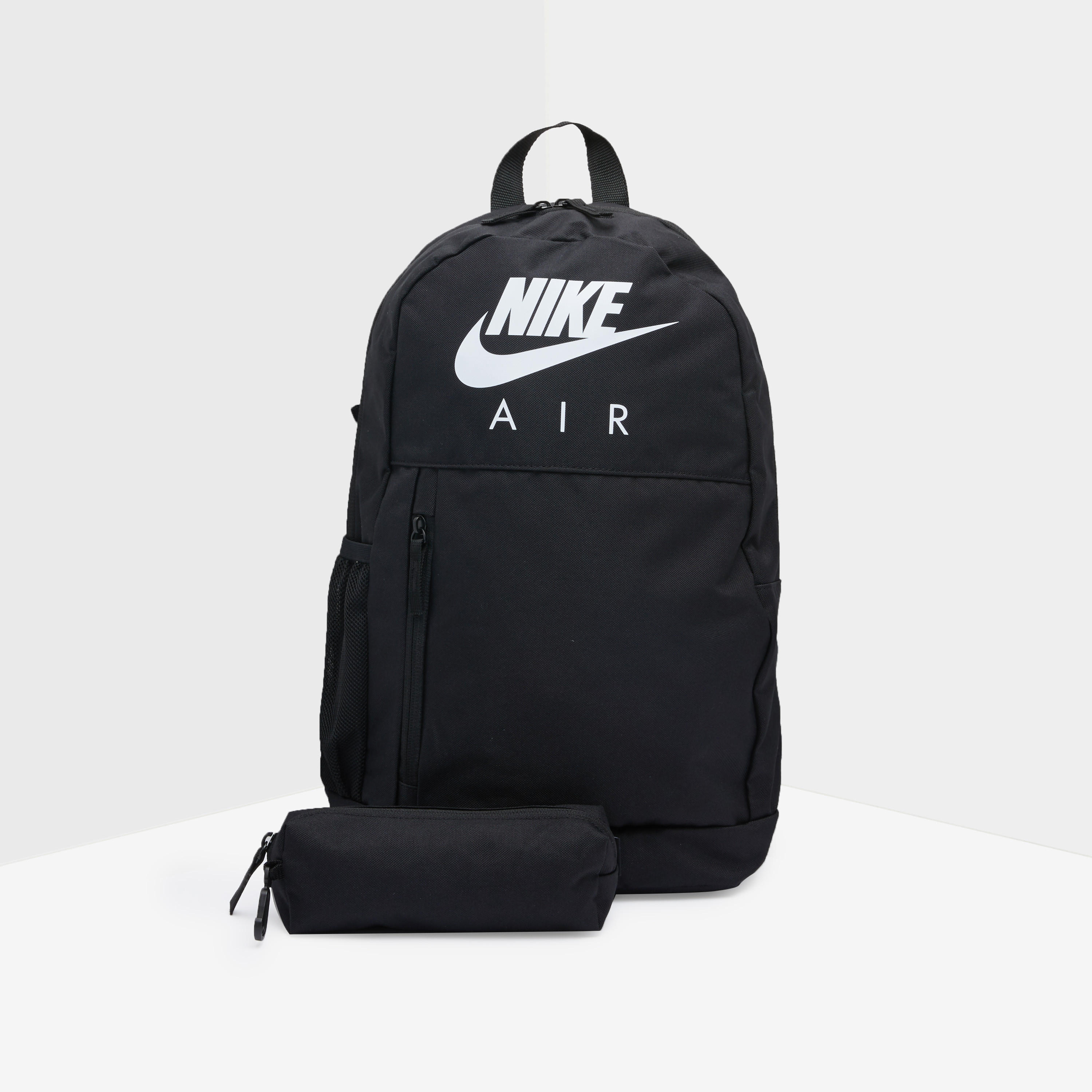 شنطة ظهر للأطفال من نايك (11 لتر) - BA6032-010-school-bagsandbackpacks-backpacks-image-1