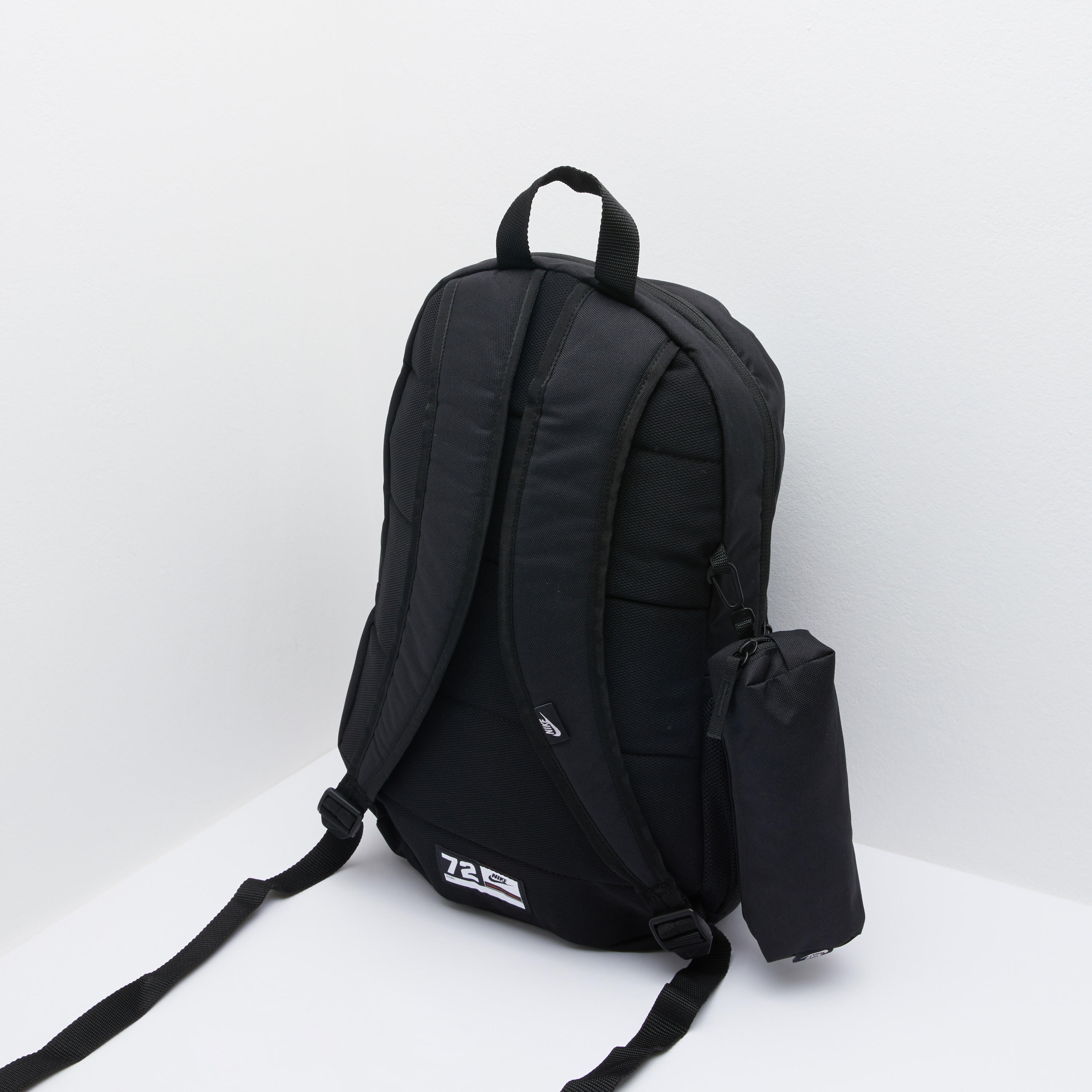 شنطة ظهر للأطفال من نايك (11 لتر) - BA6032-010-school-bagsandbackpacks-backpacks-image-4