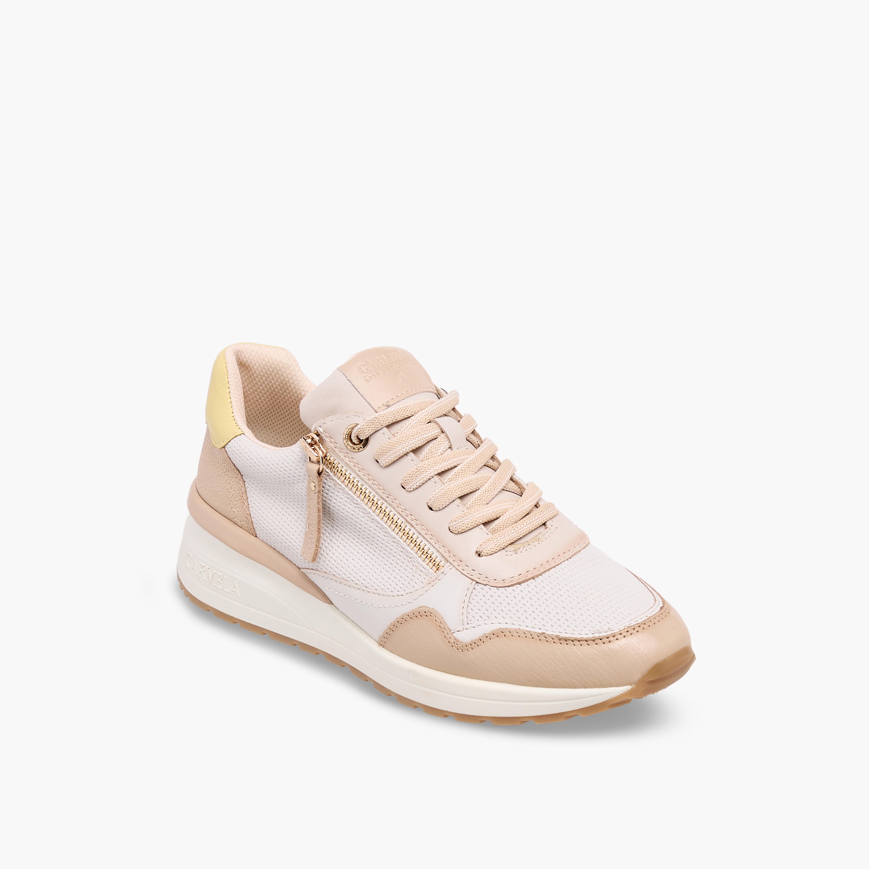 حذاء سنيكرز جلد بطول الكاحل ورباط إغلاق للنساء من كارميلا-women-shoes-sneakers-image-2