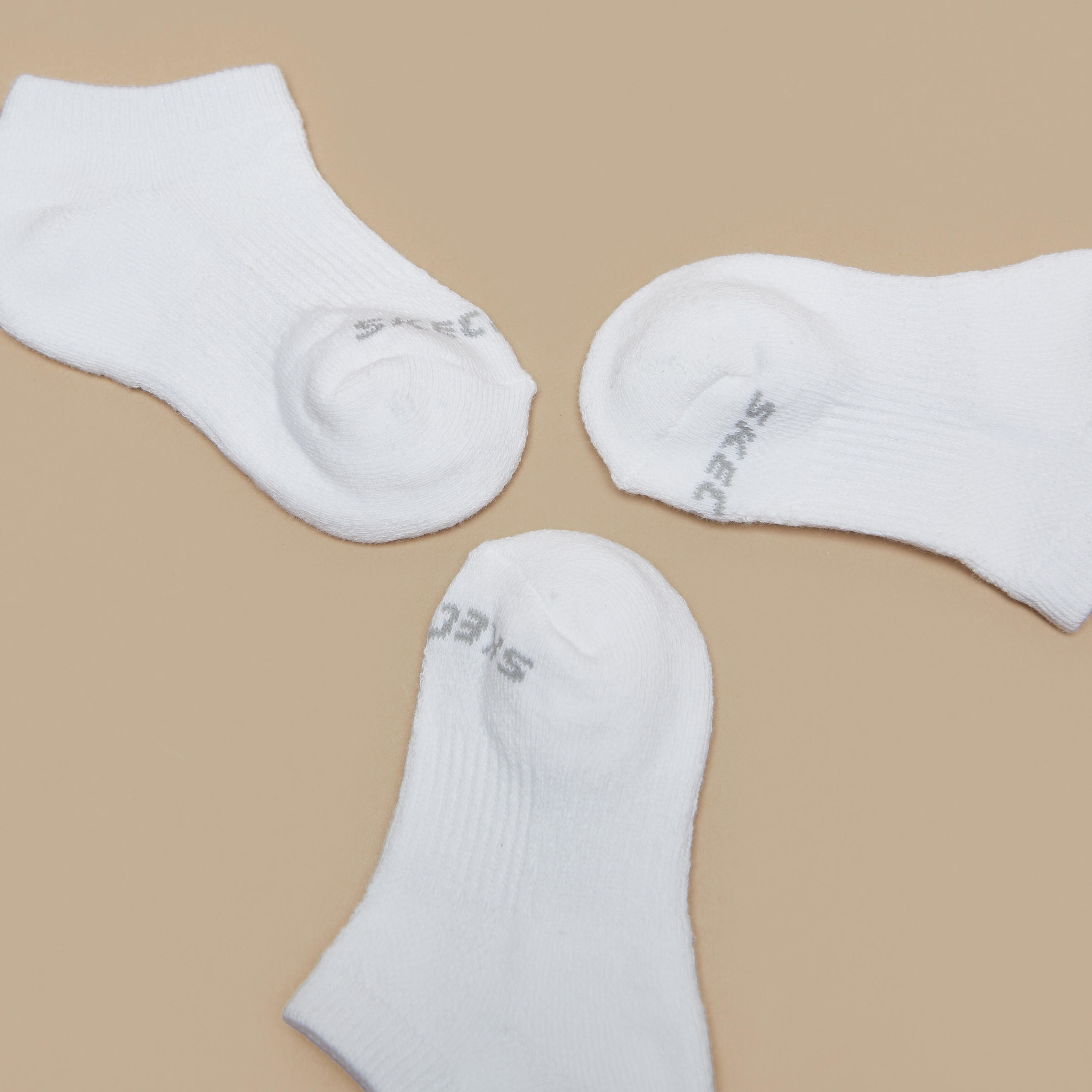 جوارب رياضية غير مرئية من سكيتشرز - طقم 3 أزواج-girls-accessories-socks-image-4