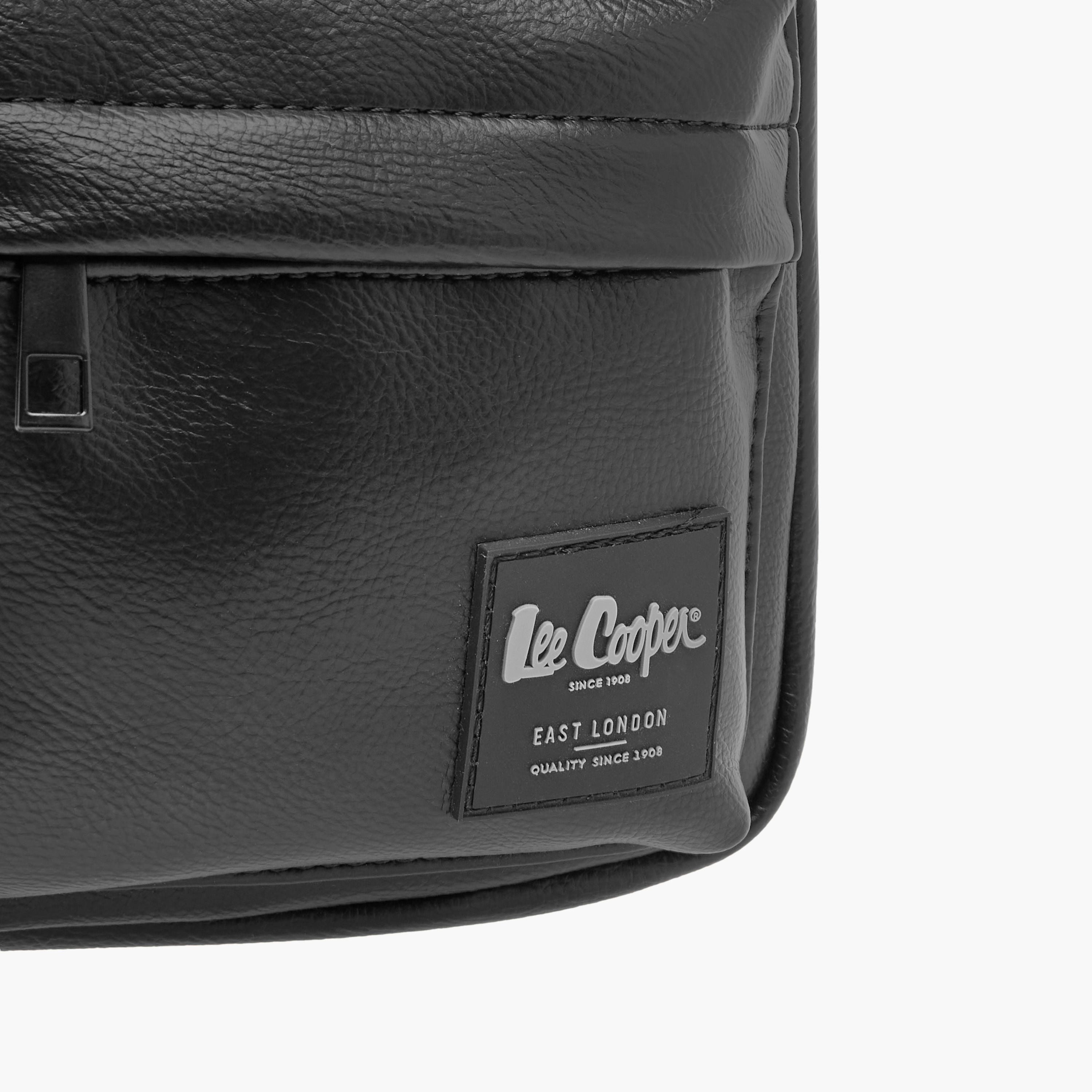 شنطة كروس بودي بارزة الملمس بحزام قابل للتعديل وسحّاب إغلاق من لي كوبر-travel-accessories-image-4