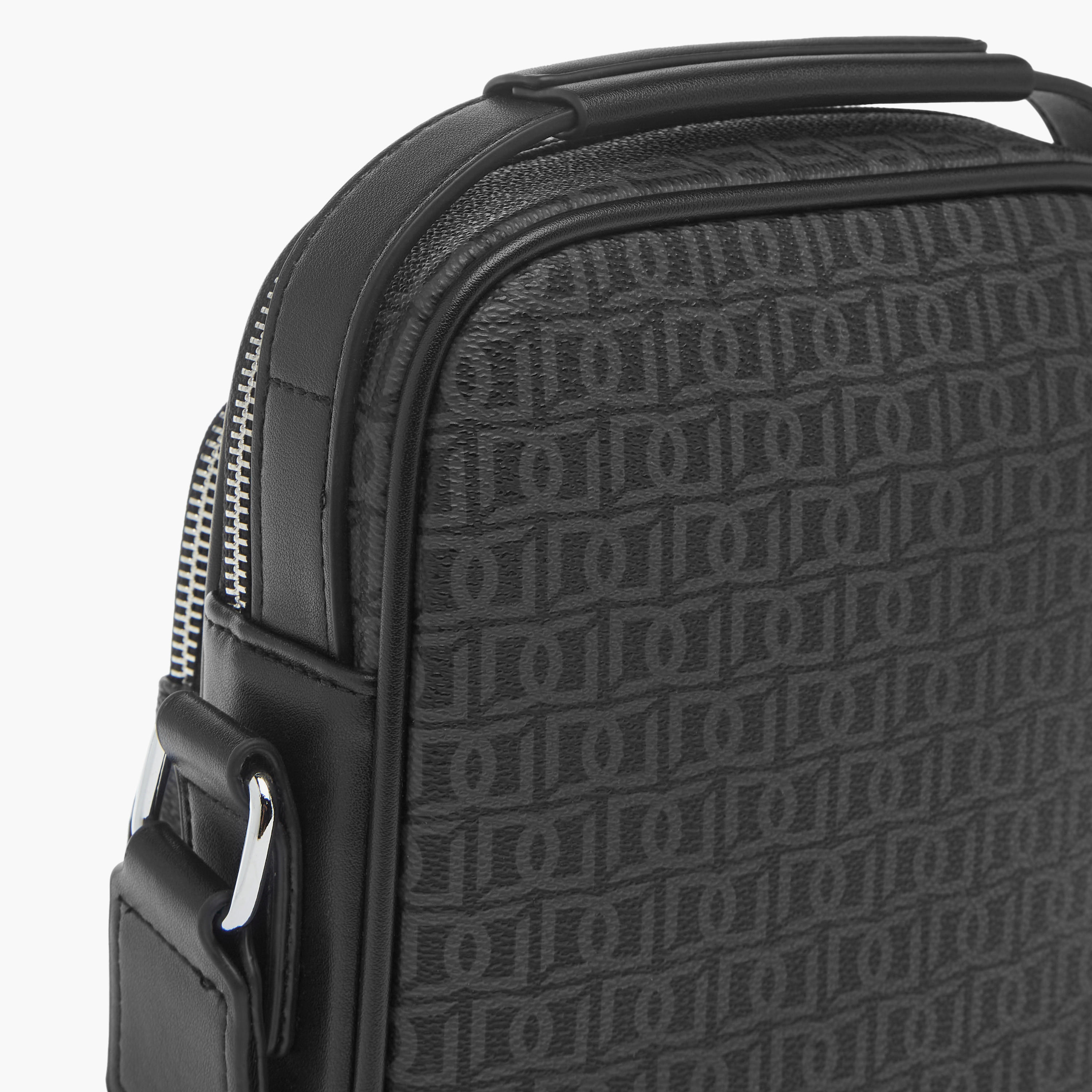 شنطة كروس بطبعات مونوغرام مع سحاب للإغلاق وحزام قابل للتعديل من دوتشيني-travel-accessories-image-6