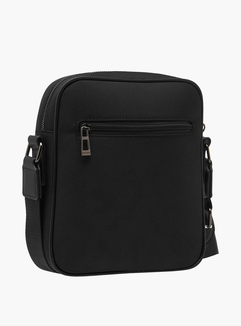 شنطة كروس بودي بارزة الملمس بحزام قابل للتعديل وسحاب إغلاق من دوتشيني-travel-accessories-image-4