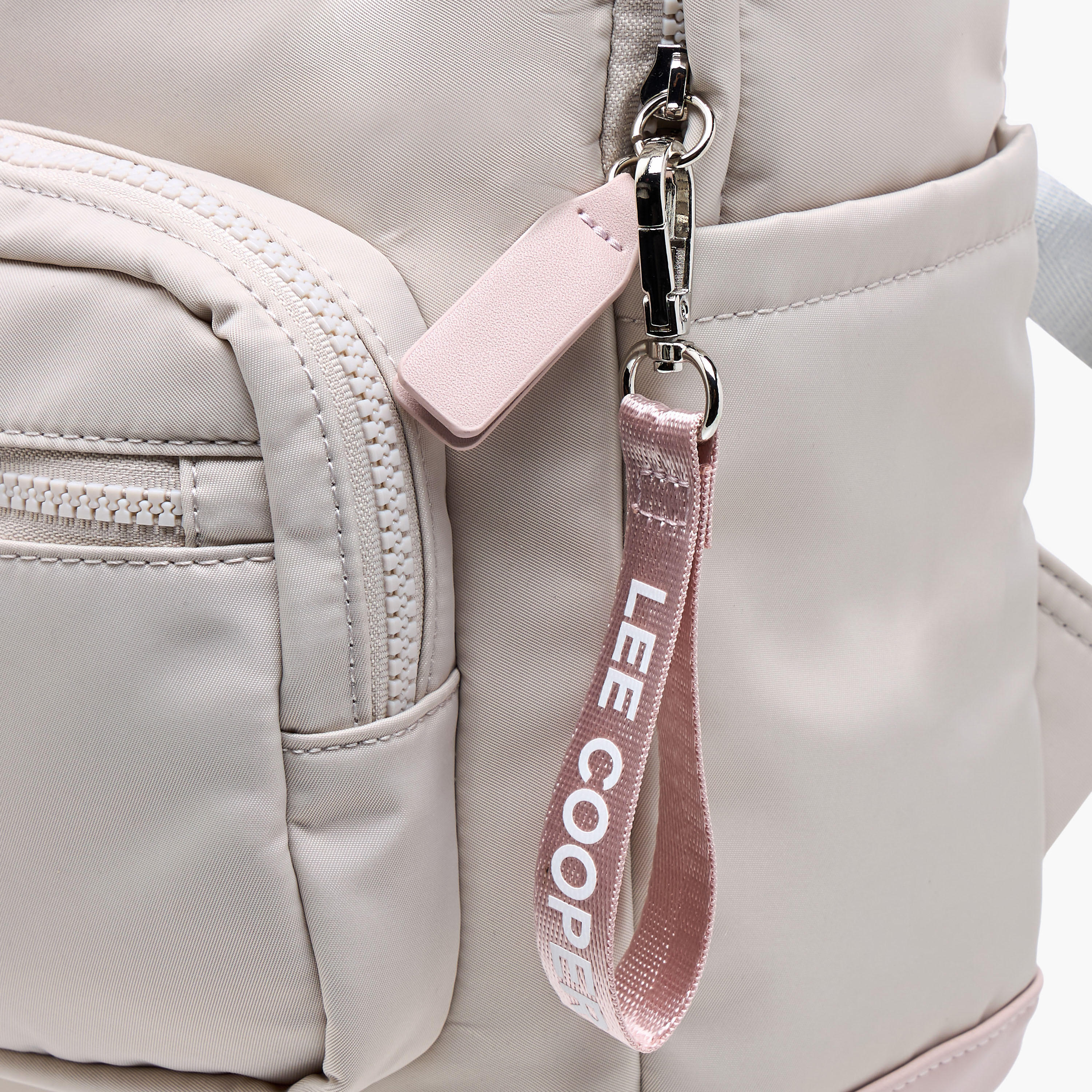 شنطة ظهر سادة بحزام قابل للتعديل وسحاب إغلاق من لي كوبر - 34x12x40 سم-women-bagsandwallets-backpacks-image-5