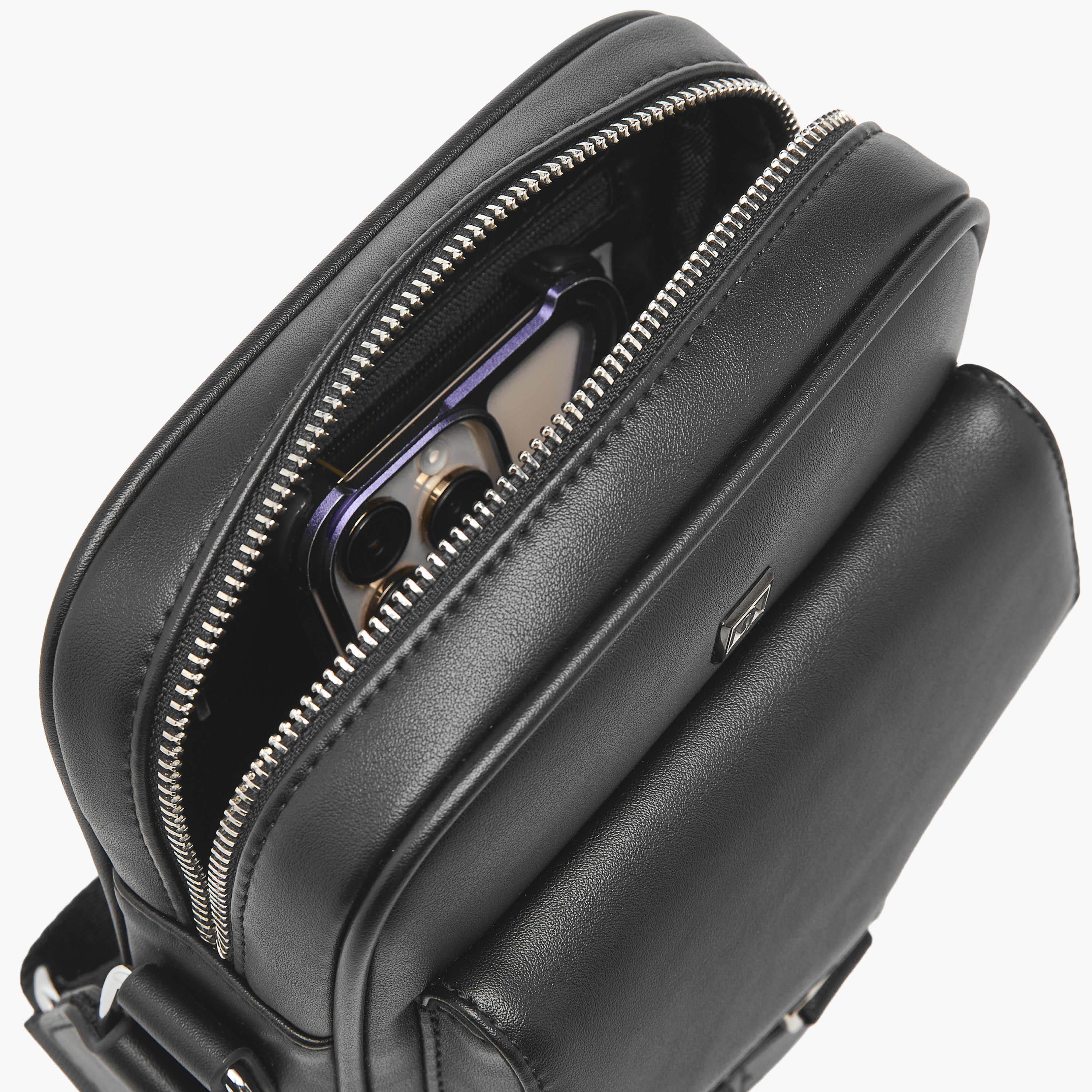 شنطة كروس بودي سادة بحزام قابل للتعديل من دوتشيني-travel-accessories-image-9