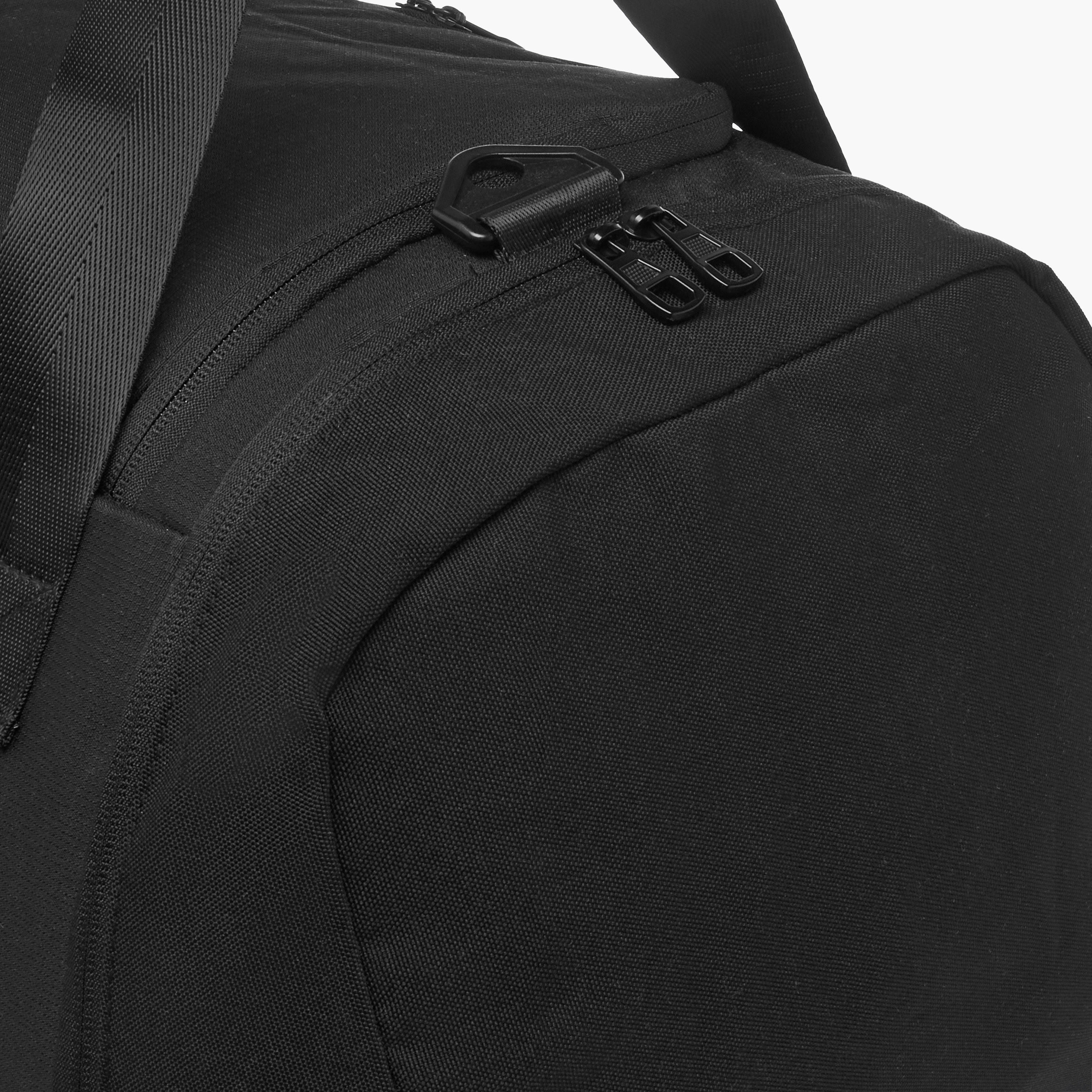 شنطة دافل بطبعات شعار وحزام قابل للفصل من كابا-travel-luggagesandbags-dufflebags-image-7