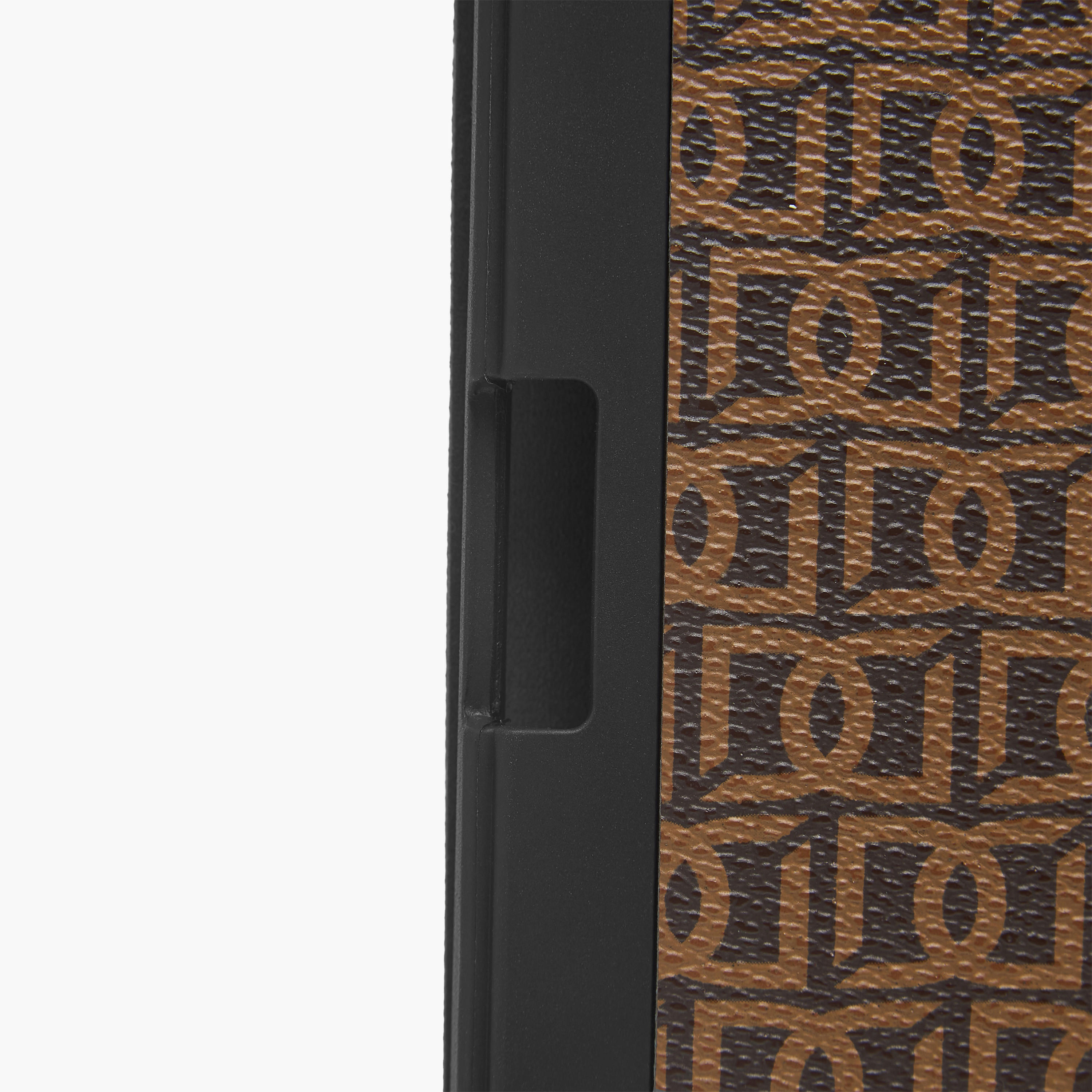 حافظة آيباد بطبعات مونوجرام من دوتشيني-travel-accessories-image-4