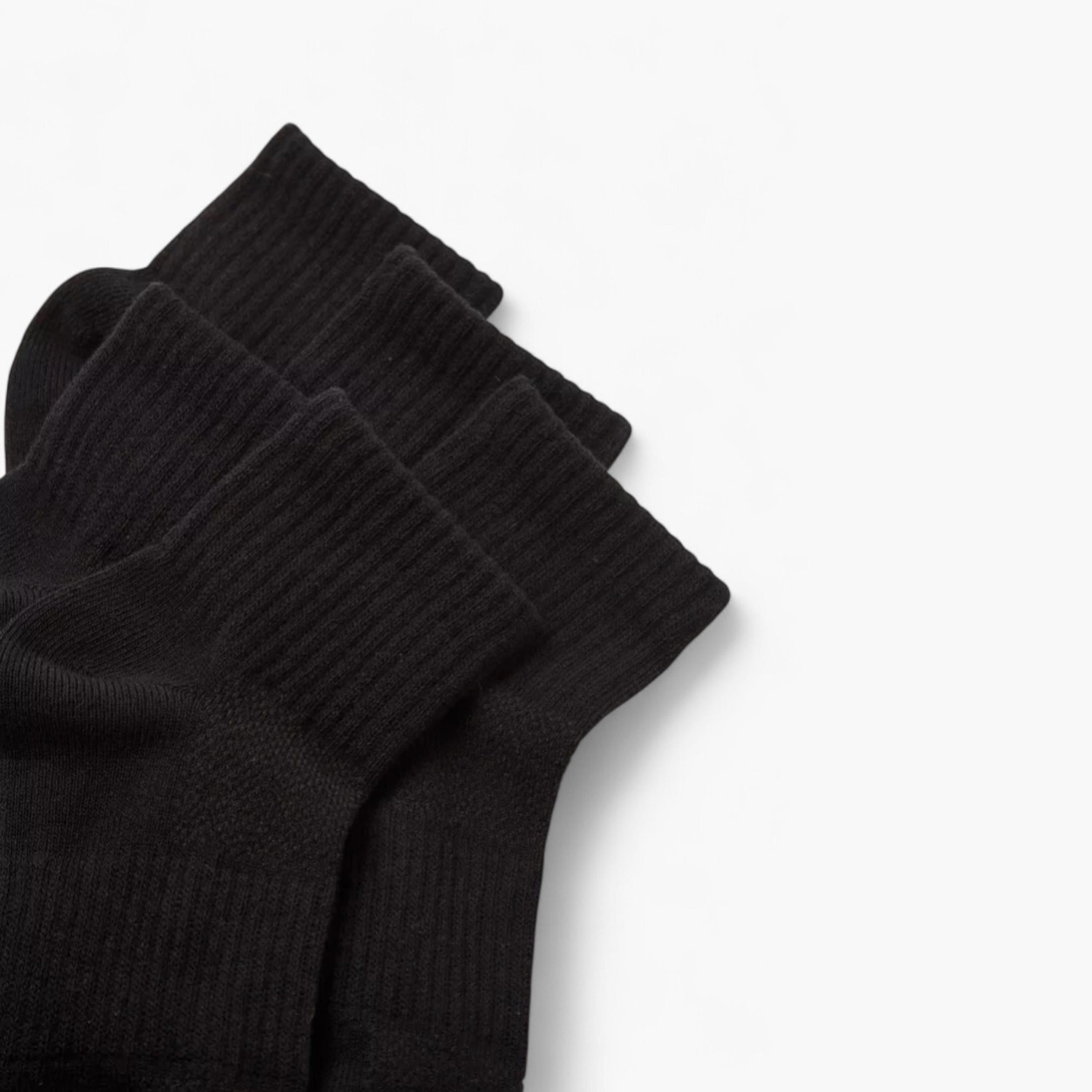 طقم جوارب 5 أزواج بطول الكاحل وبطبعات من سكيتشرز-girls-accessories-socks-image-3