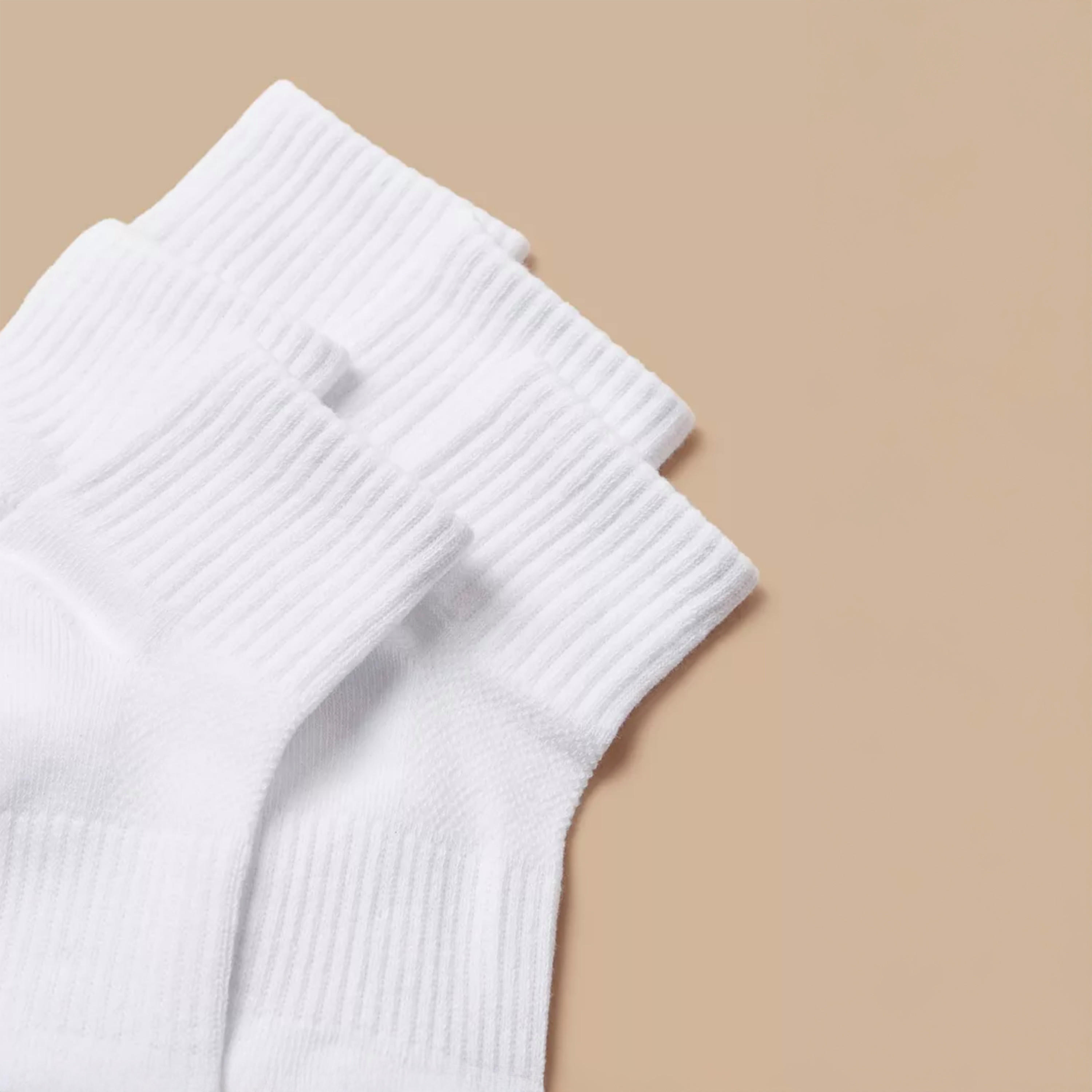 طقم جوارب 5 أزواج بطول الكاحل وبطبعات من سكيتشرز-girls-accessories-socks-image-3