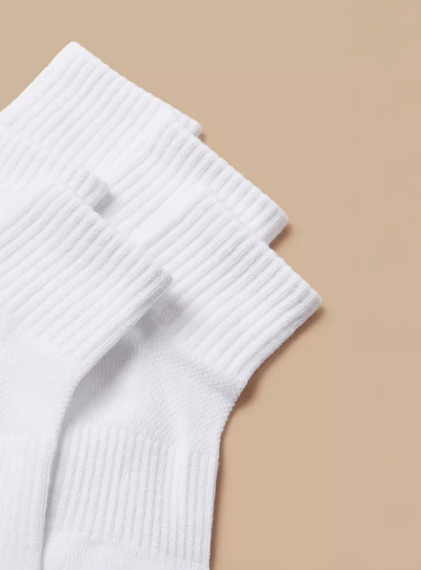 طقم جوارب 5 أزواج بطول الكاحل وبطبعات من سكيتشرز-girls-accessories-socks-image-3