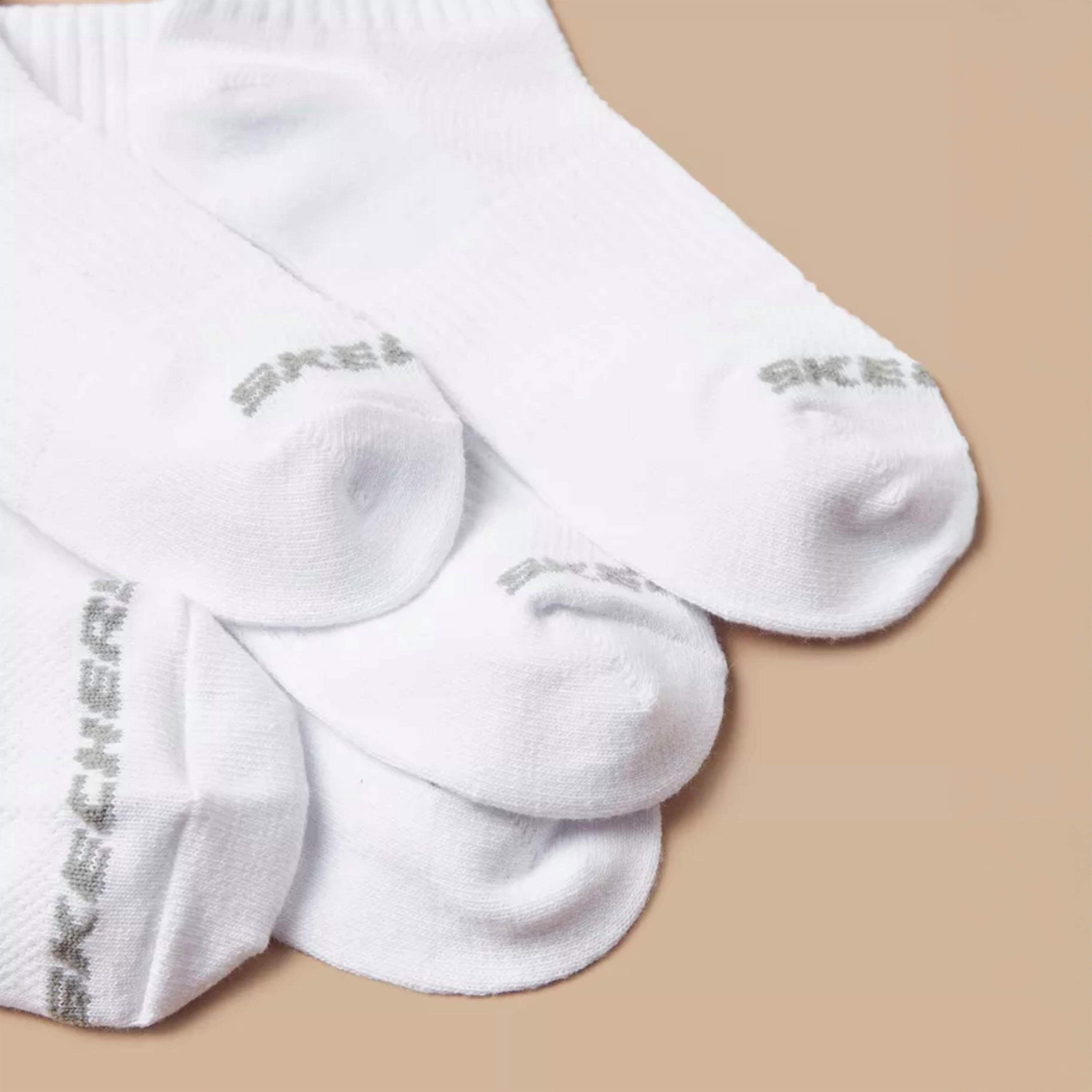 طقم جوارب 5 أزواج بطول الكاحل وبطبعات من سكيتشرز-girls-accessories-socks-image-4