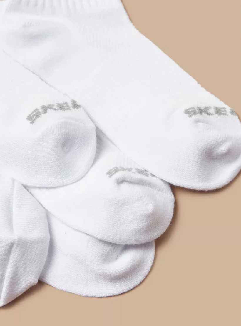 طقم جوارب 5 أزواج بطول الكاحل وبطبعات من سكيتشرز-girls-accessories-socks-image-4