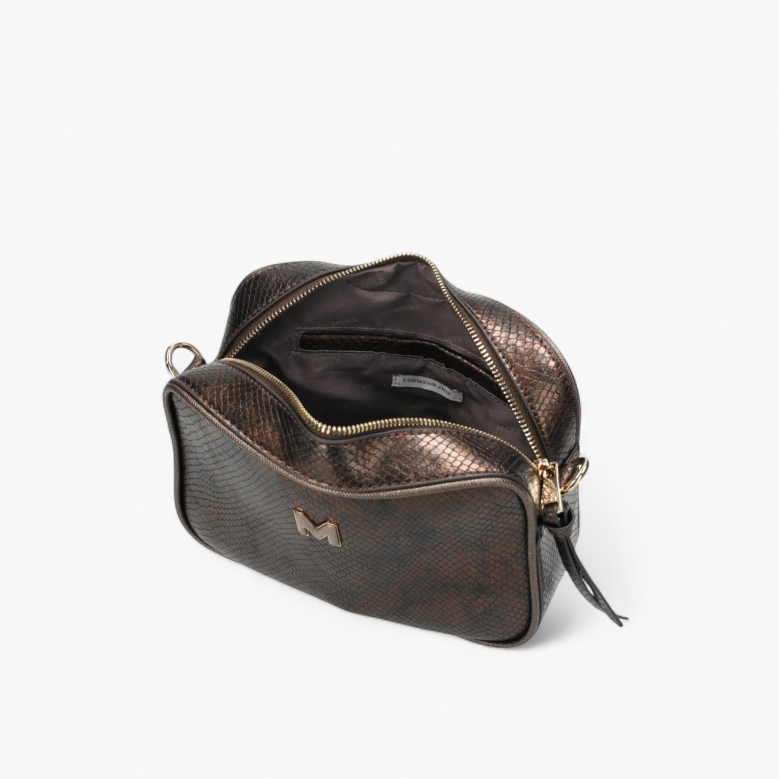 شنطة كروس بودي بارزة الملمس بحزام مخطط من ميكس-women-bagsandwallets-handbags-image-5