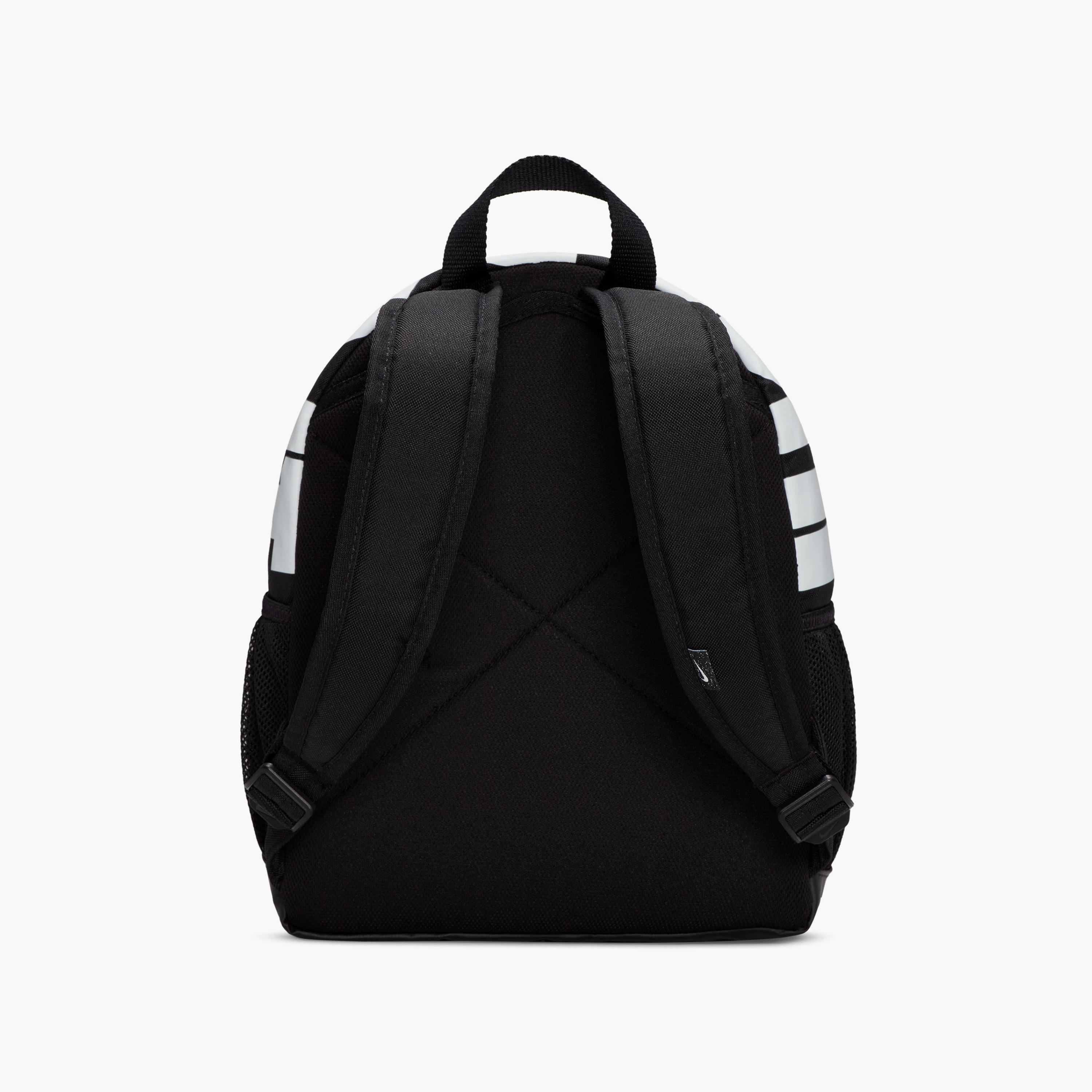 شنطة ظهر مدرسية صغيرة للأطفال براسيليا جي دي آي من نايكي - 11 لتر - DR6091-010-boys-accessories-bagsandbackpacks-image-3
