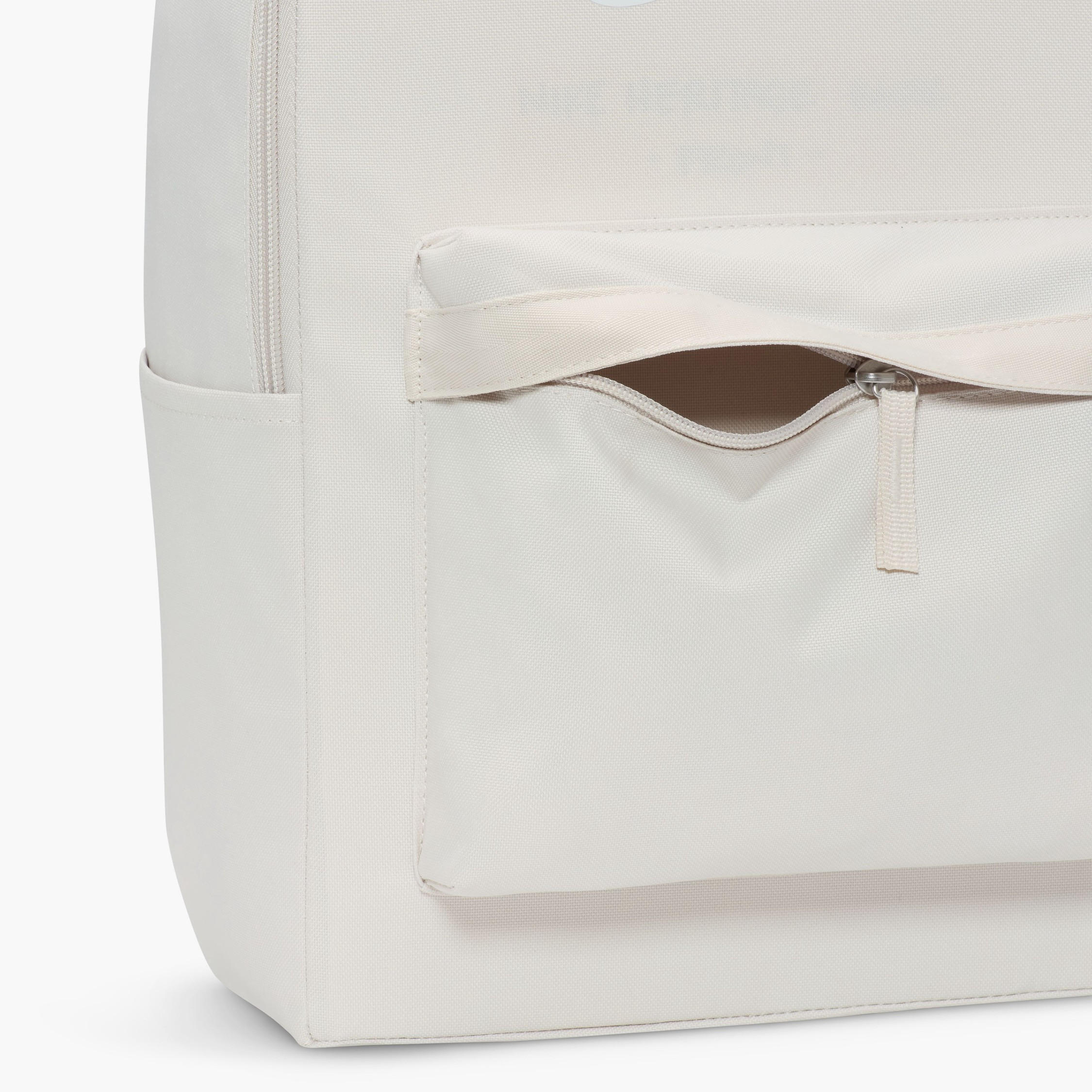 شنطة ظهر هريتاج من نايك (25 لتر) - DC4244-104-school-bagsandbackpacks-backpacks-image-5