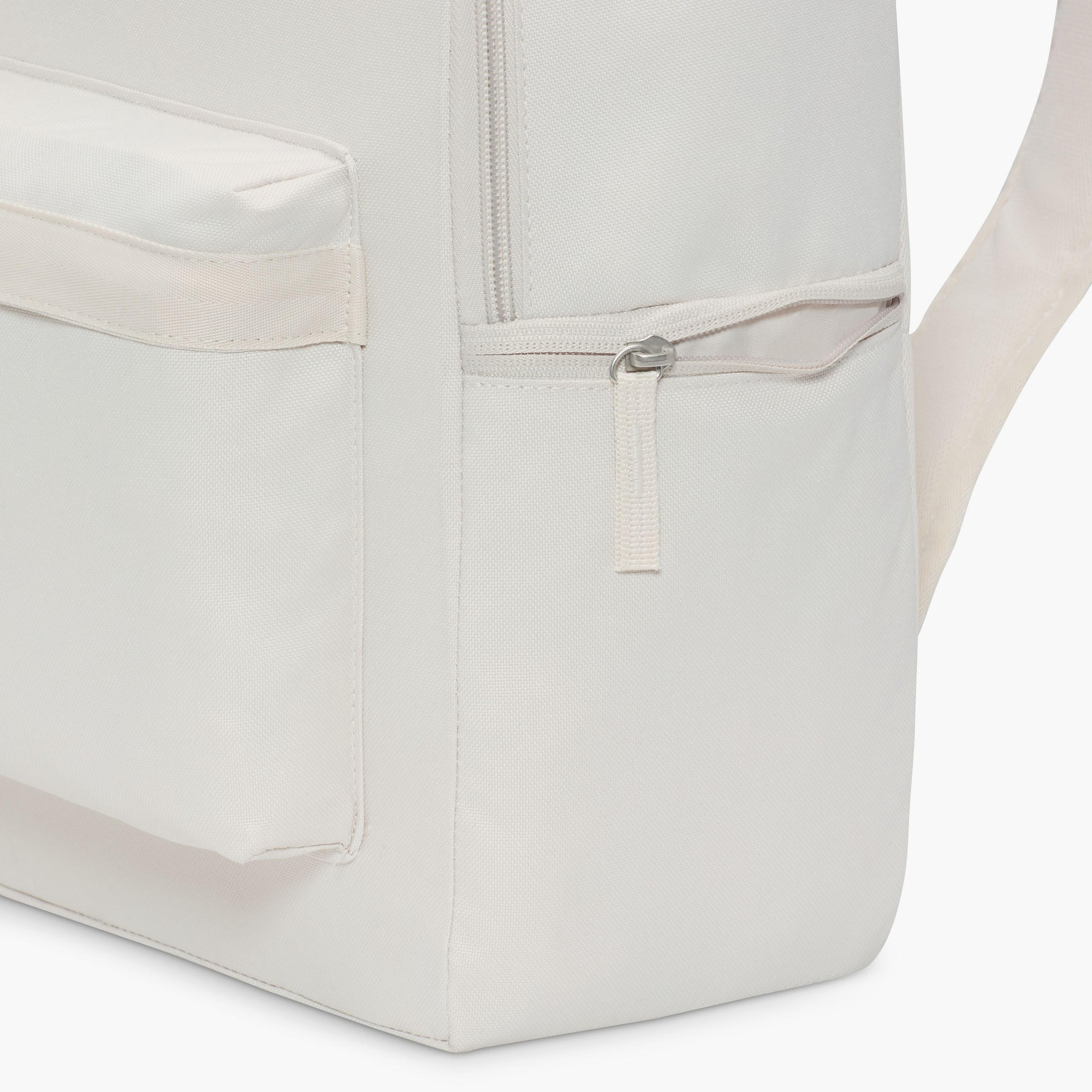 شنطة ظهر هريتاج من نايك (25 لتر) - DC4244-104-school-bagsandbackpacks-backpacks-image-6