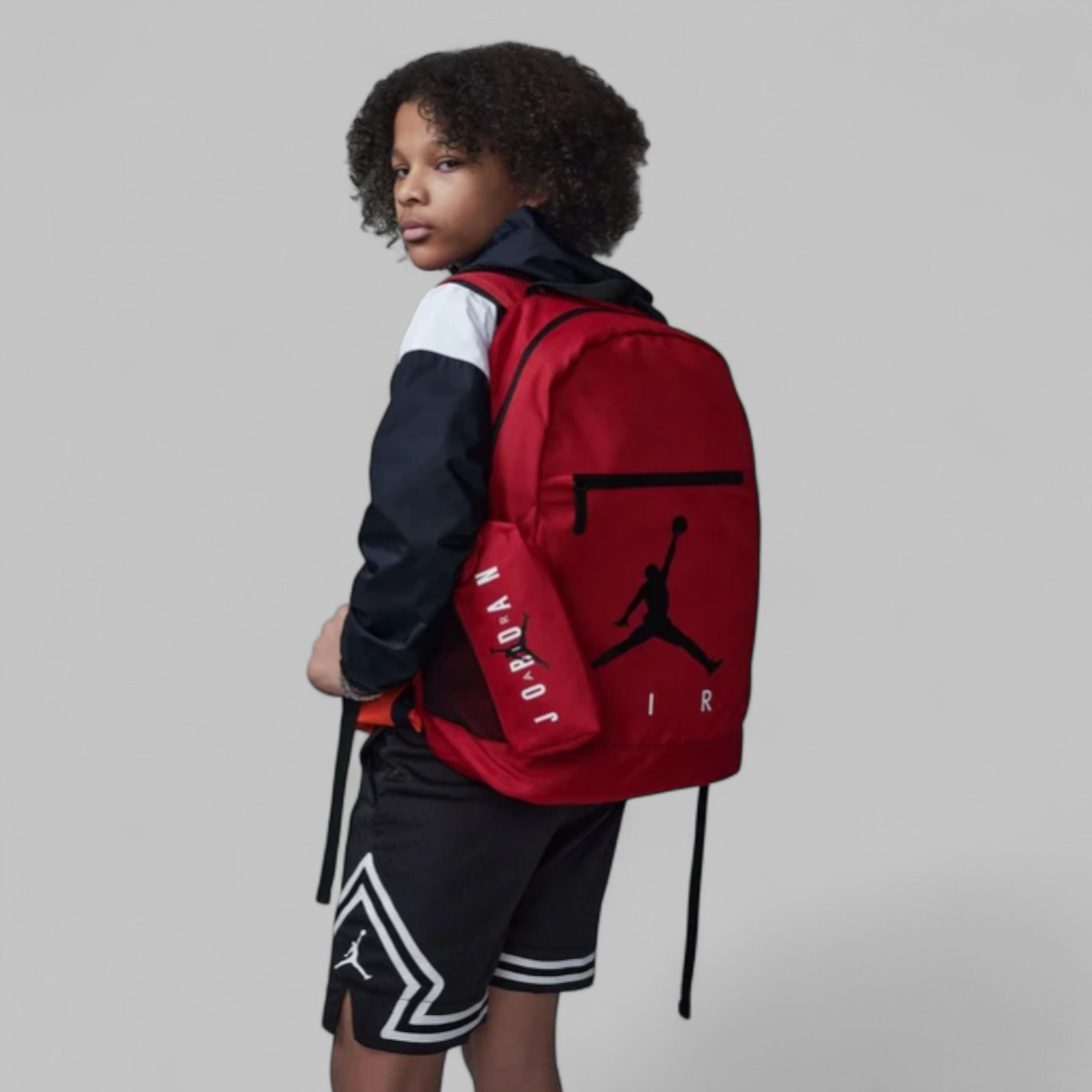 شنطة ظهر مدرسية مع مقلمة جوردان إير من نايك - 9B0503-R78-boys-accessories-bagsandbackpacks-image-2