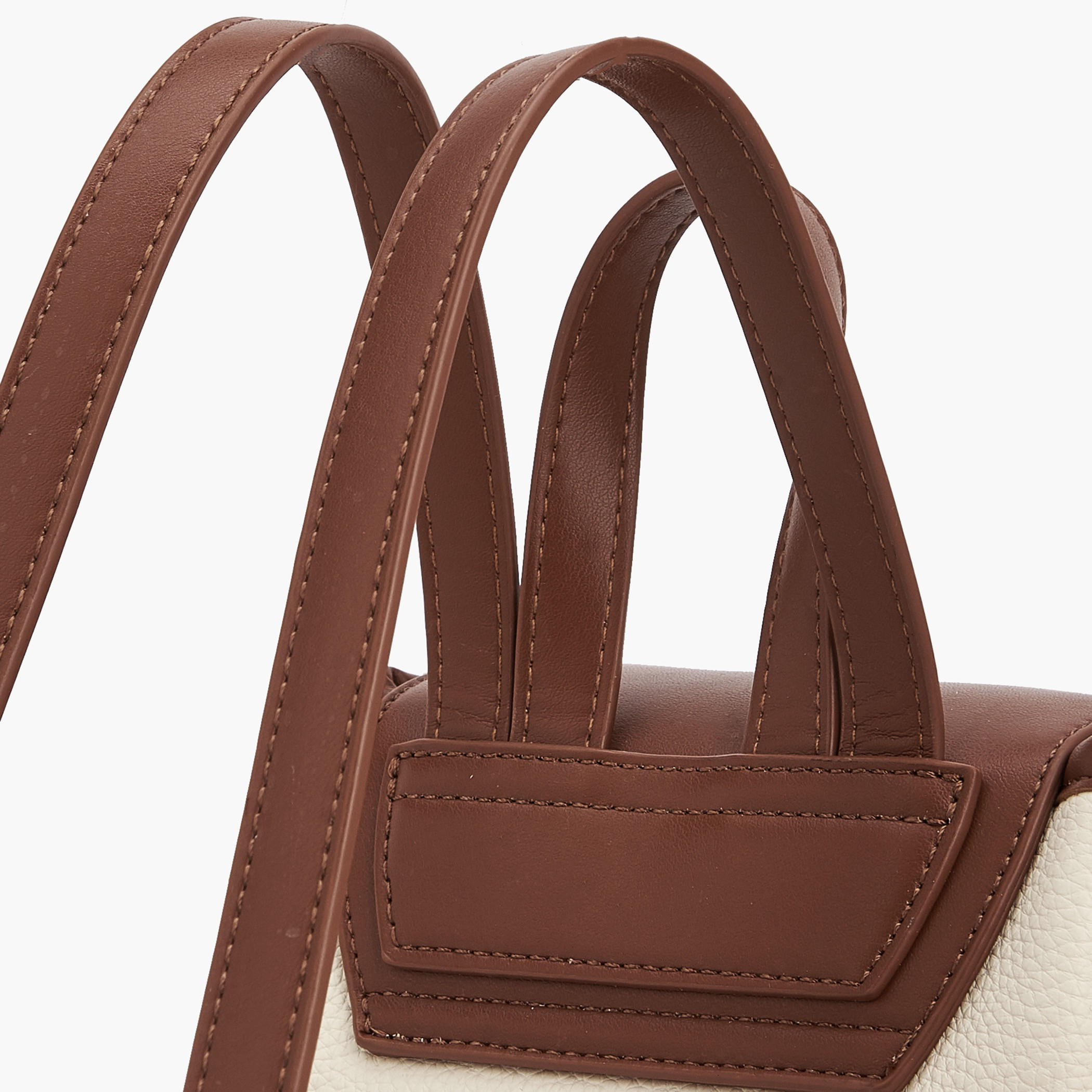 شنطة ظهر بارزة الملمس بطيّة إغلاق من ميسي-women-bagsandwallets-backpacks-image-3