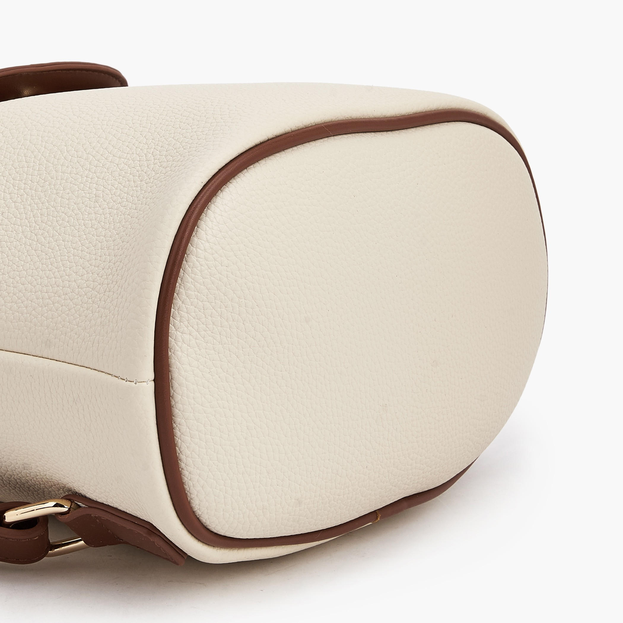 شنطة ظهر بارزة الملمس بطيّة إغلاق من ميسي-women-bagsandwallets-backpacks-image-6