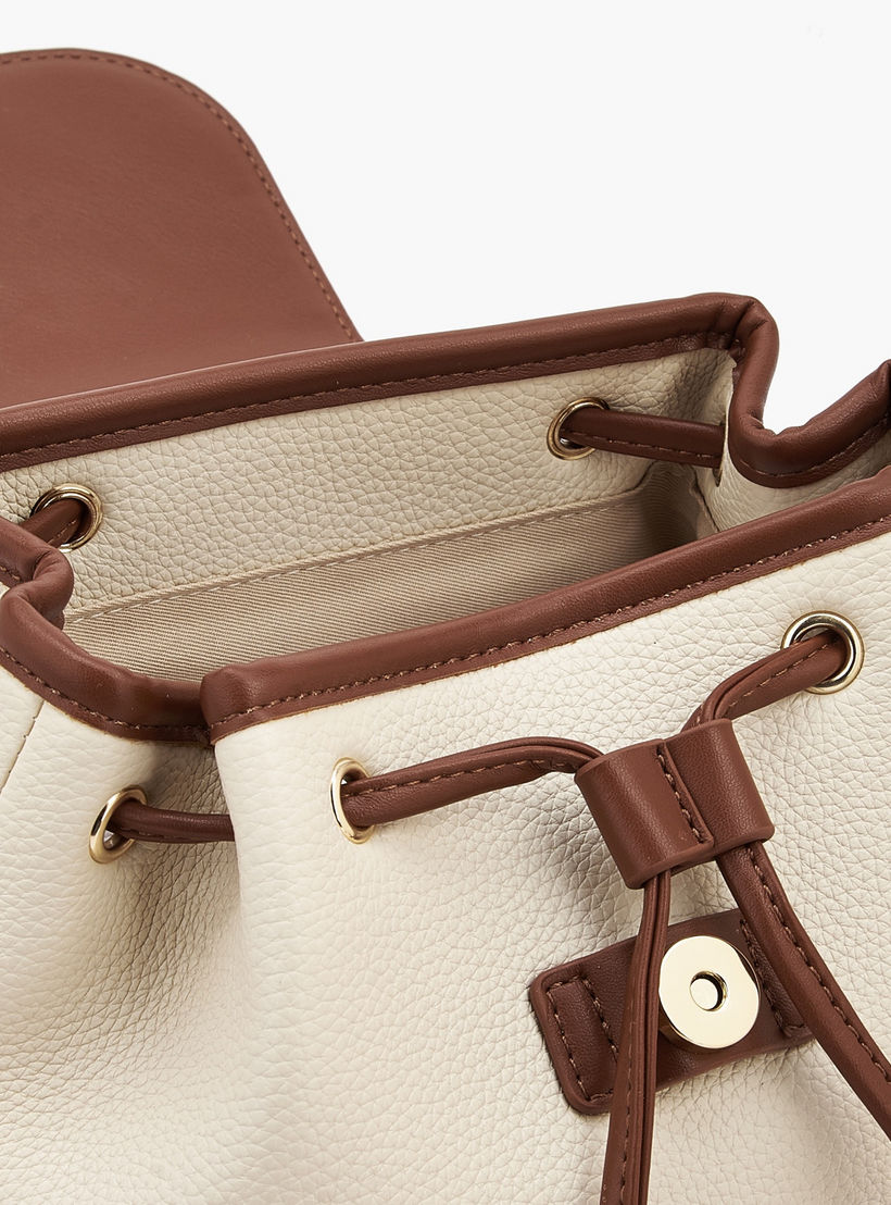 شنطة ظهر بارزة الملمس بطيّة إغلاق من ميسي-women-bagsandwallets-backpacks-image-7