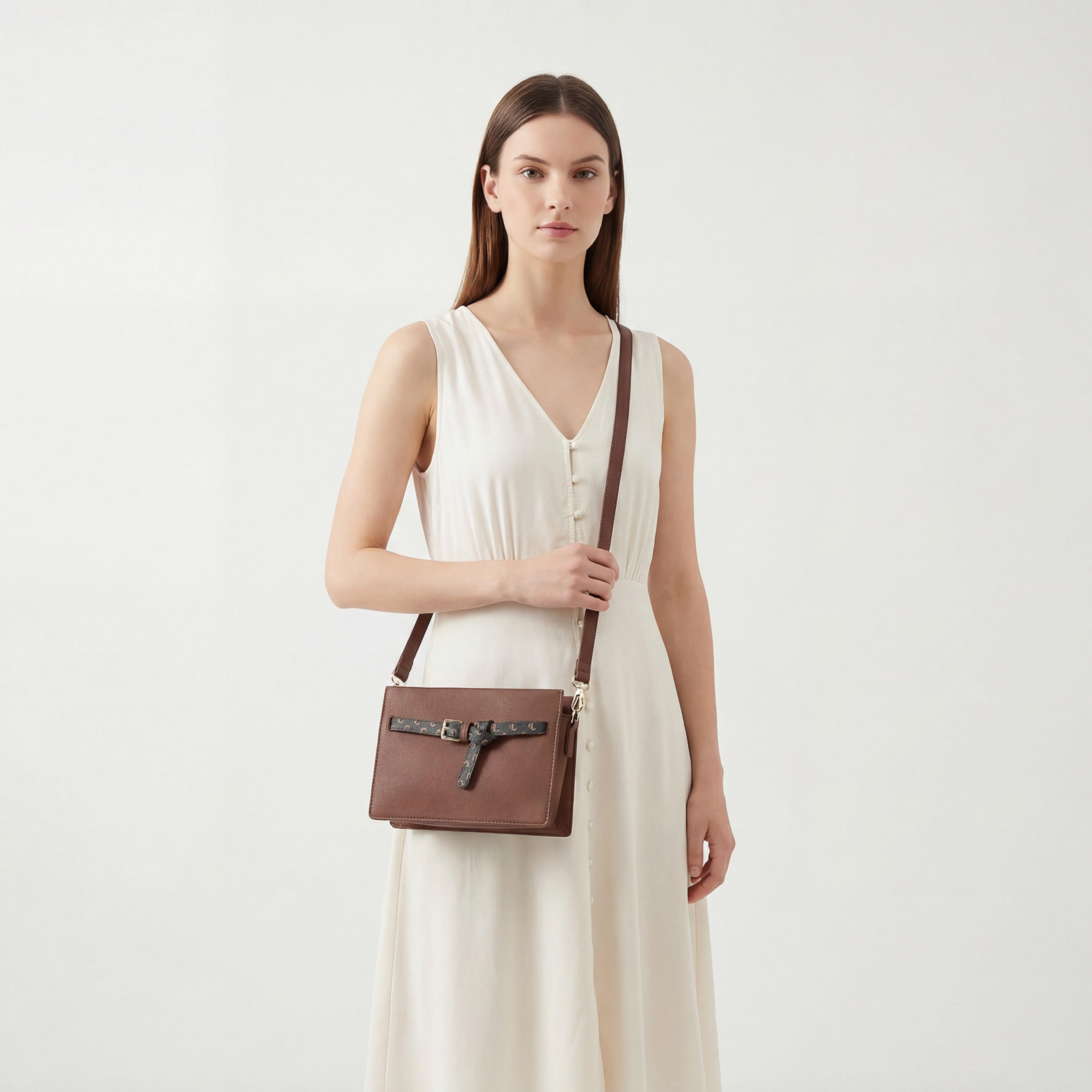 شنطة كروس بودي بارزة الملمس مع حزام قابل للتعديل من لو كونفورت-women-bagsandwallets-handbags-image-2