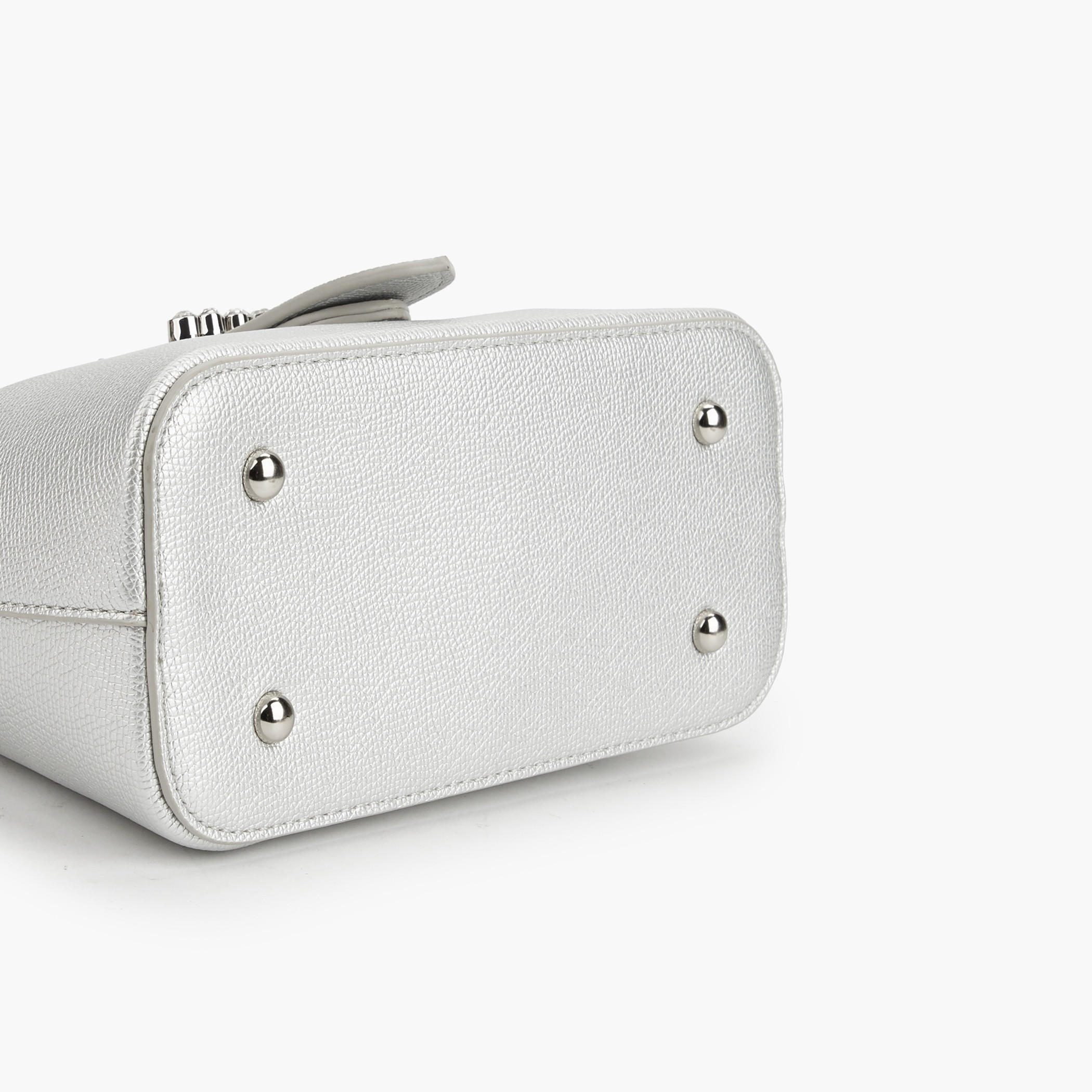 شنطة ساتشيل مطرزة بمقبض من ميسي-women-bagsandwallets-handbags-image-5