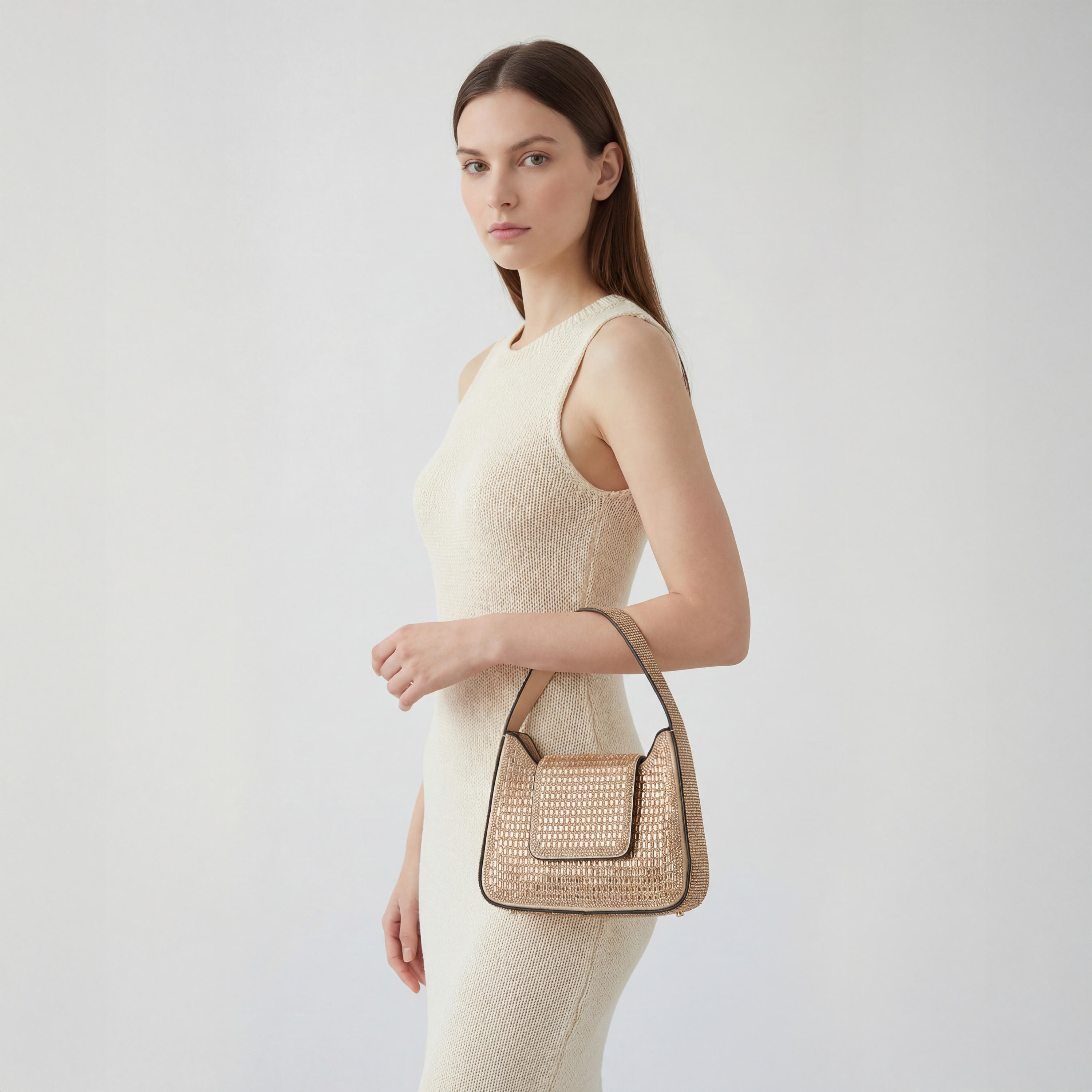 شنطة كروس بودي مزيّنة بحزام سلسلة من سيليست-women-bagsandwallets-handbags-image-2