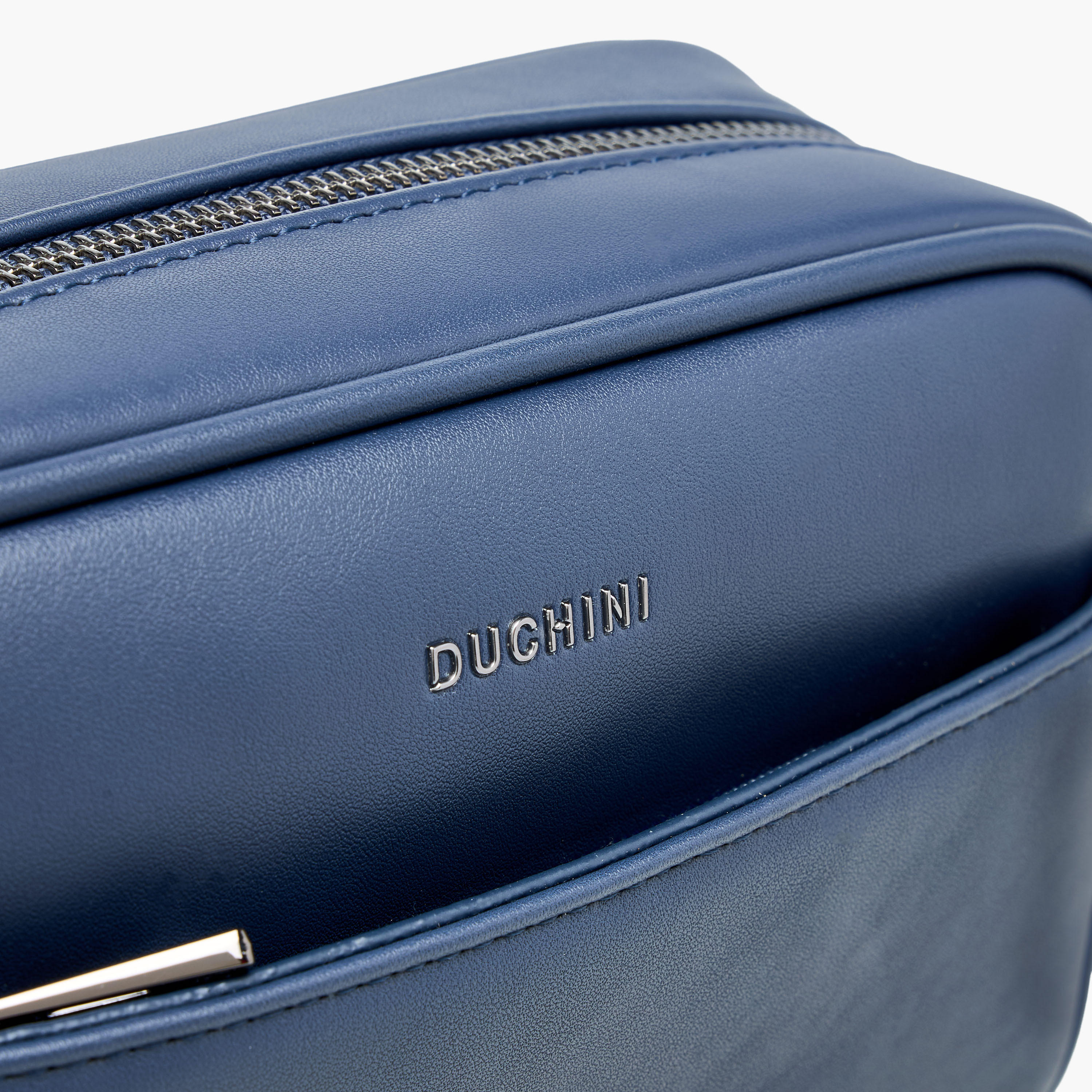 شنطة صغيرة بحزام يد للرجال من دوتشيني-travel-accessories-image-5